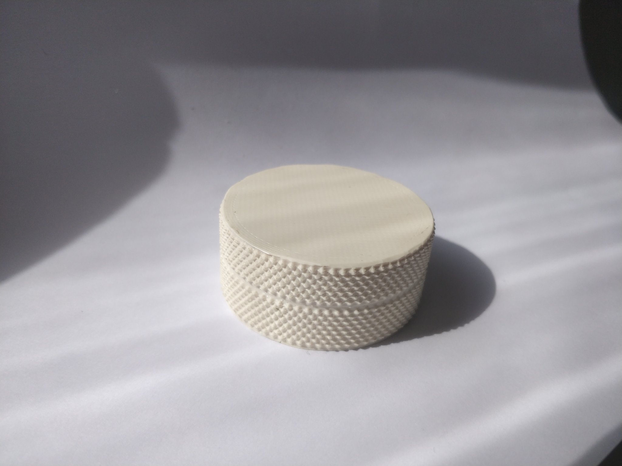 Đồ chứa nhỏ có ren phù hợp với máy xay thảo mộc