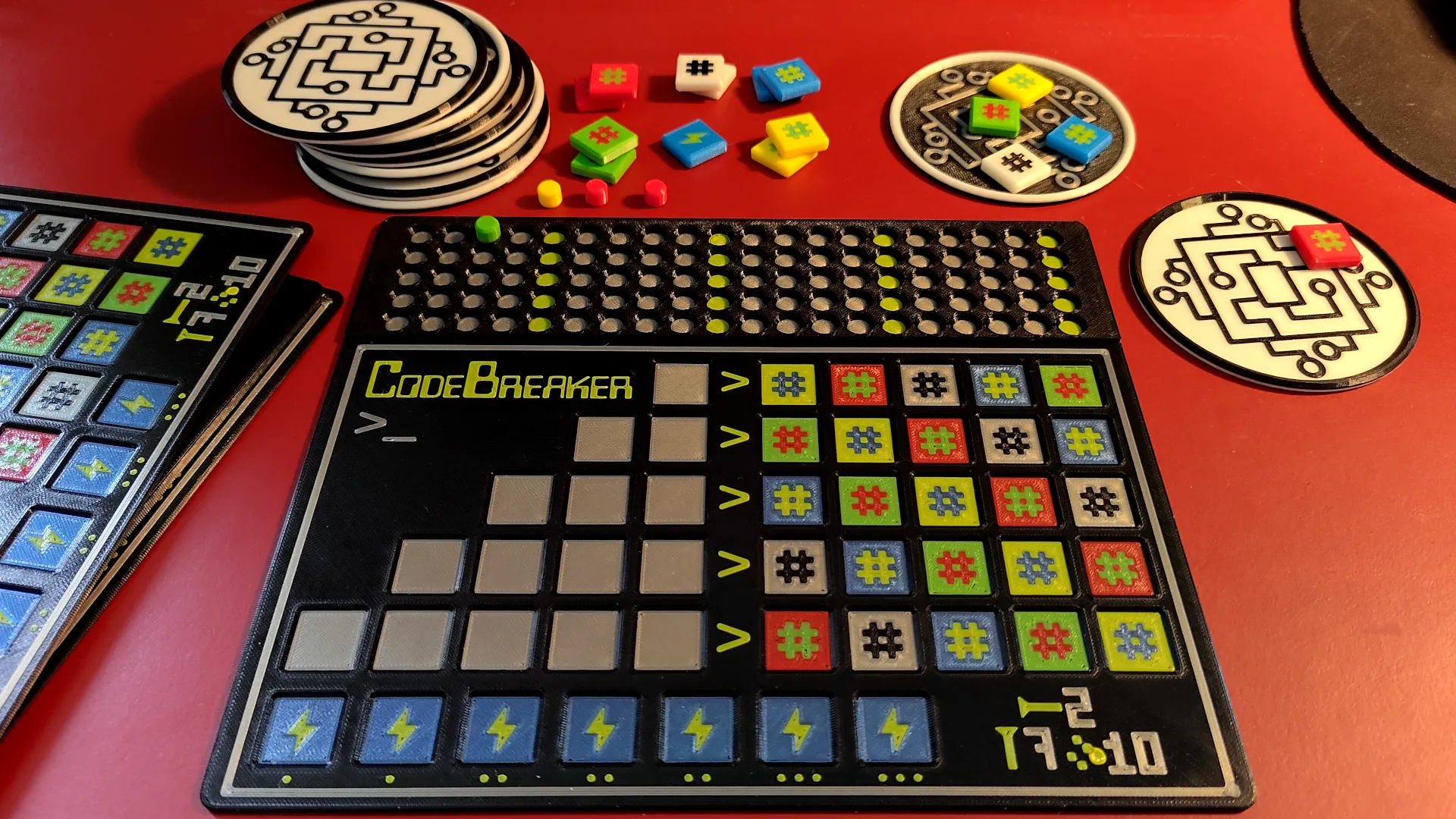 Trò chơi board game CodeBreaker lấy cảm hứng từ Azul