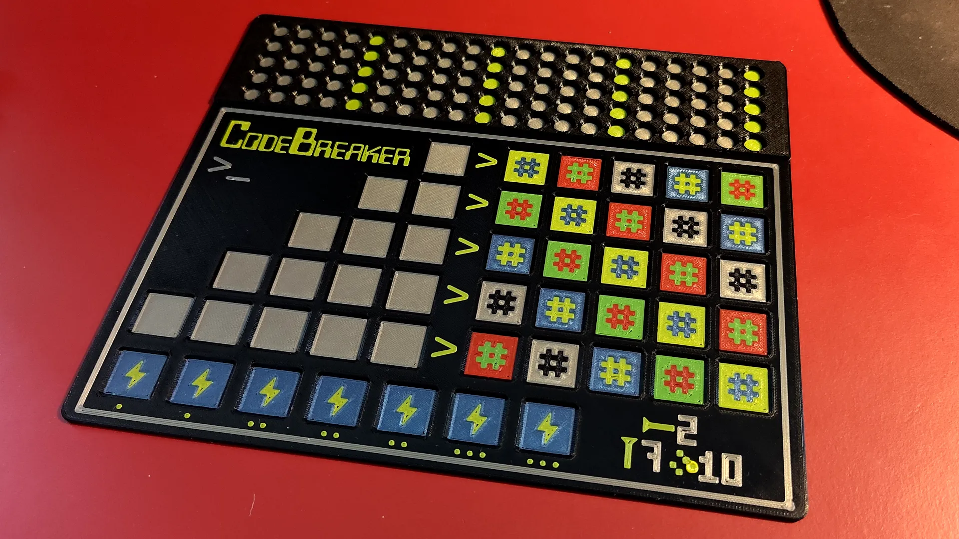 Trò chơi board game CodeBreaker lấy cảm hứng từ Azul