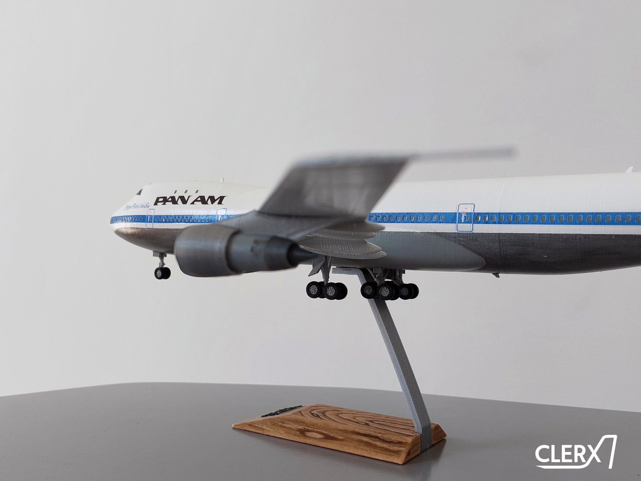 Mô hình máy bay Boeing 747-100 tỷ lệ 1:144