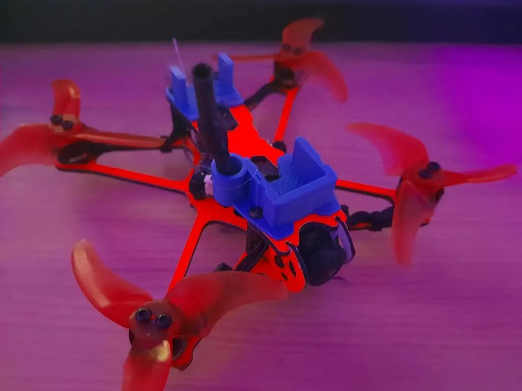 Giá đỡ pin cho TinyHawk II Freestyle với lỗ ăng-ten