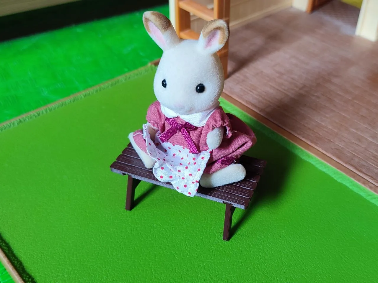 Ghế băng cho đồ chơi gia đình Sylvanian