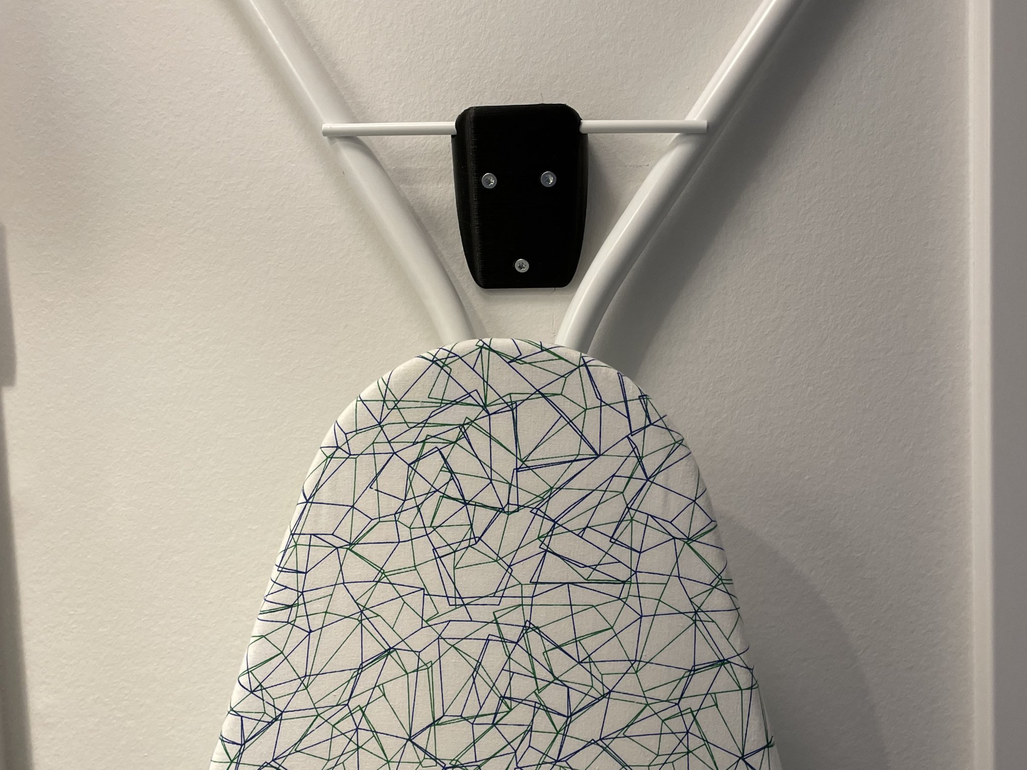 Giá treo tường cho bàn ủi IKEA Ruter