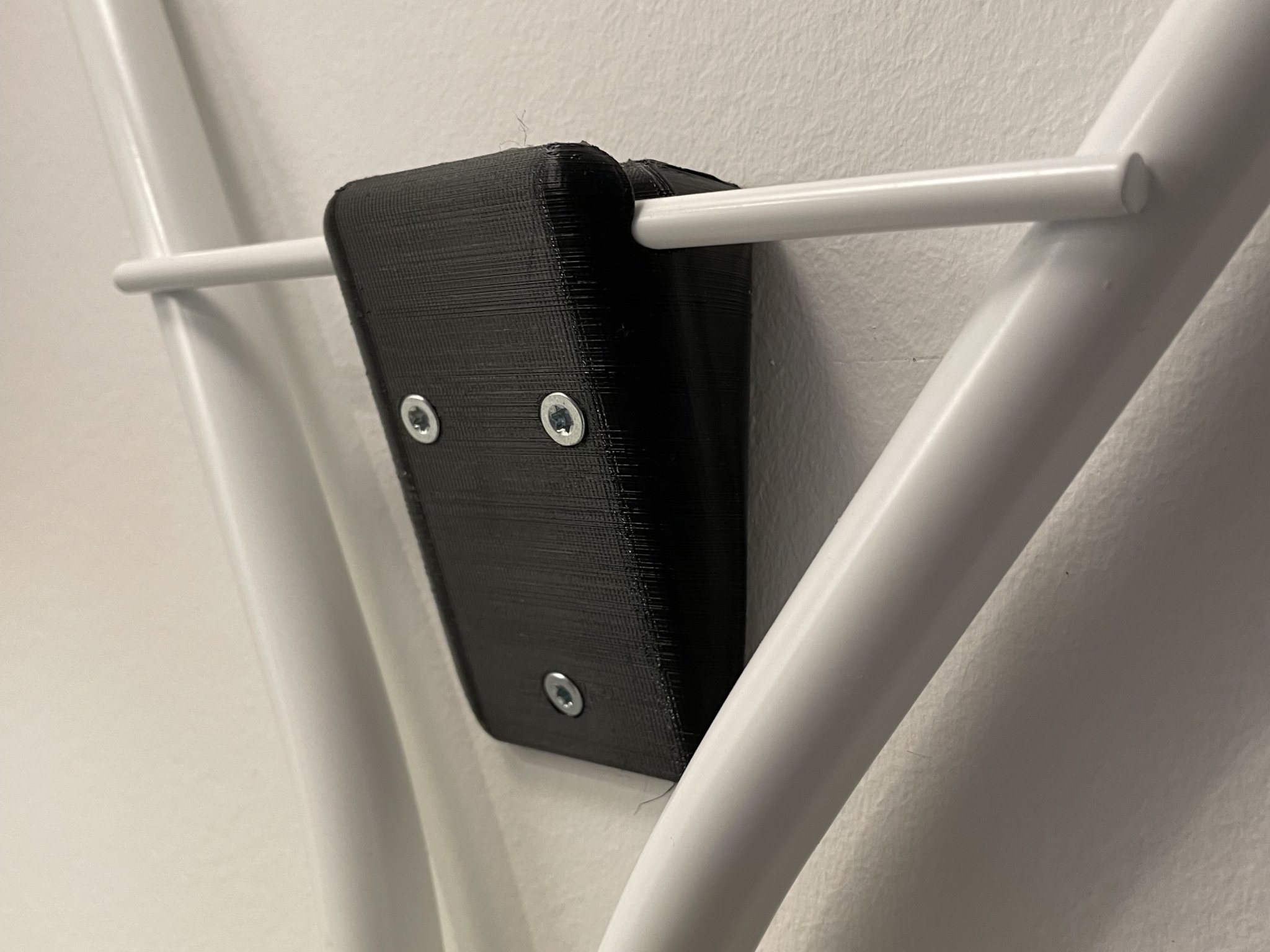 Giá treo tường cho bàn ủi IKEA Ruter