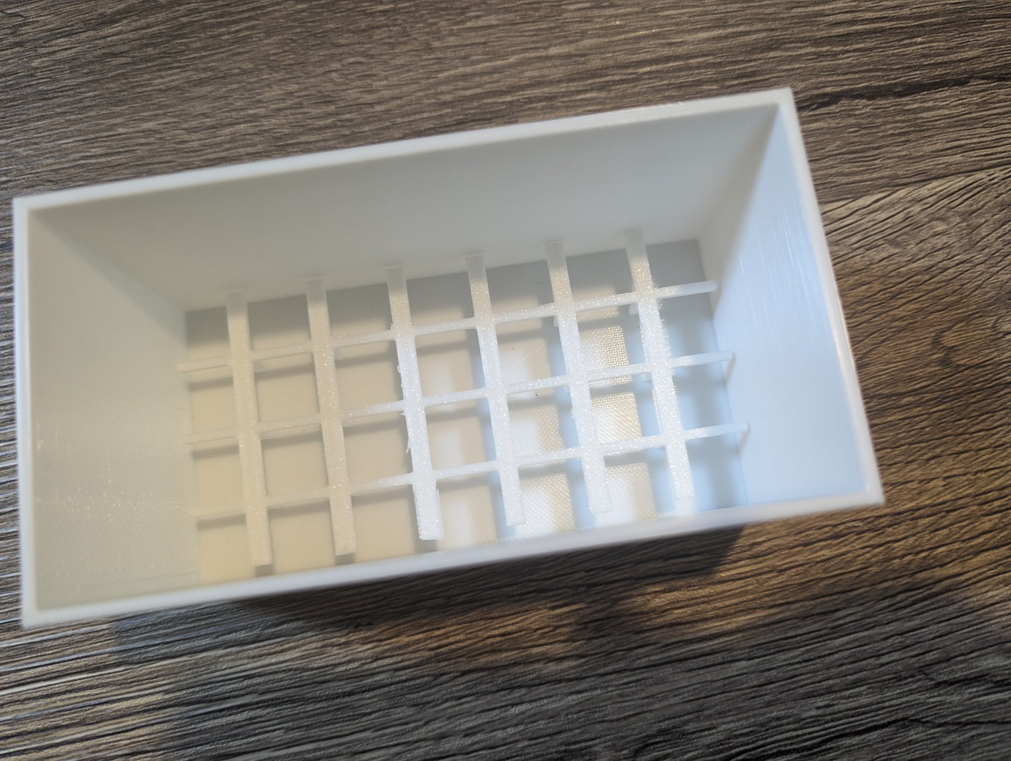 Hộp thủy canh nhỏ gọn như miếng bọt biển nhà bếp