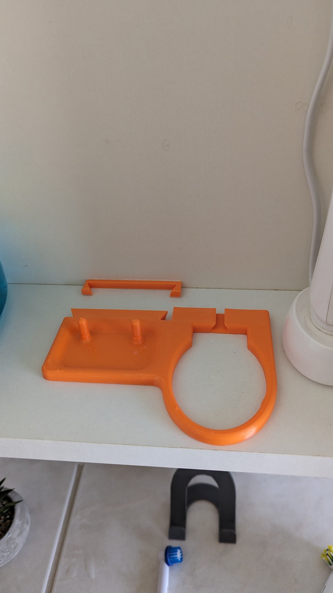 Giá đỡ bàn chải đánh răng Oral-B có đế cố định