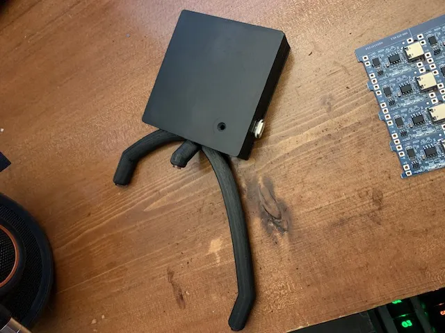 Bộ phát TrackIR YATIR5 có thể sạc lại