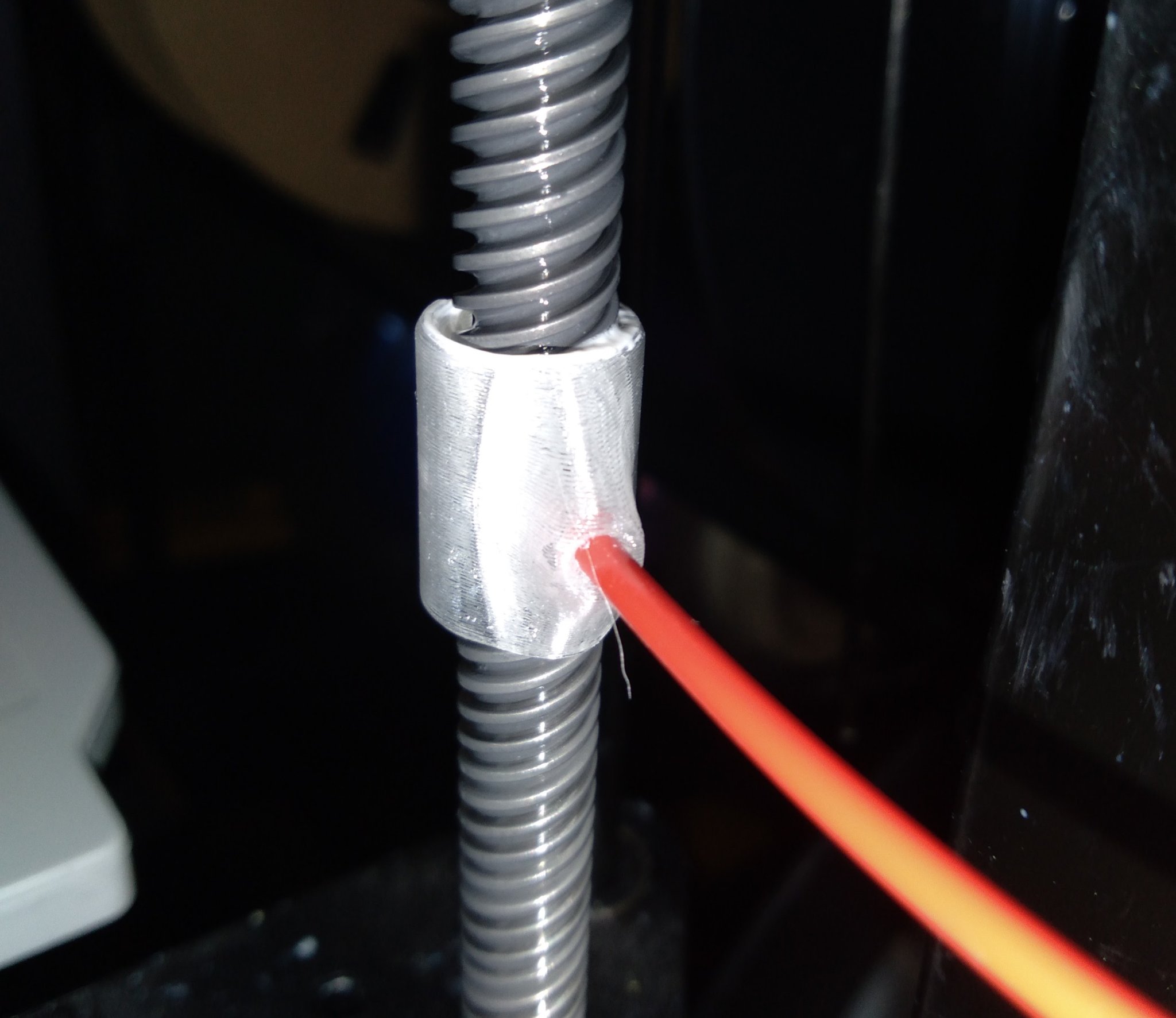 Bộ bảo vệ phun mỡ cho thanh ren 8mm