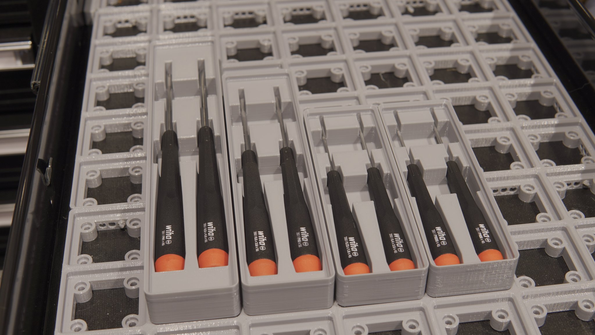 Giá đỡ tua vít chính xác Wiha