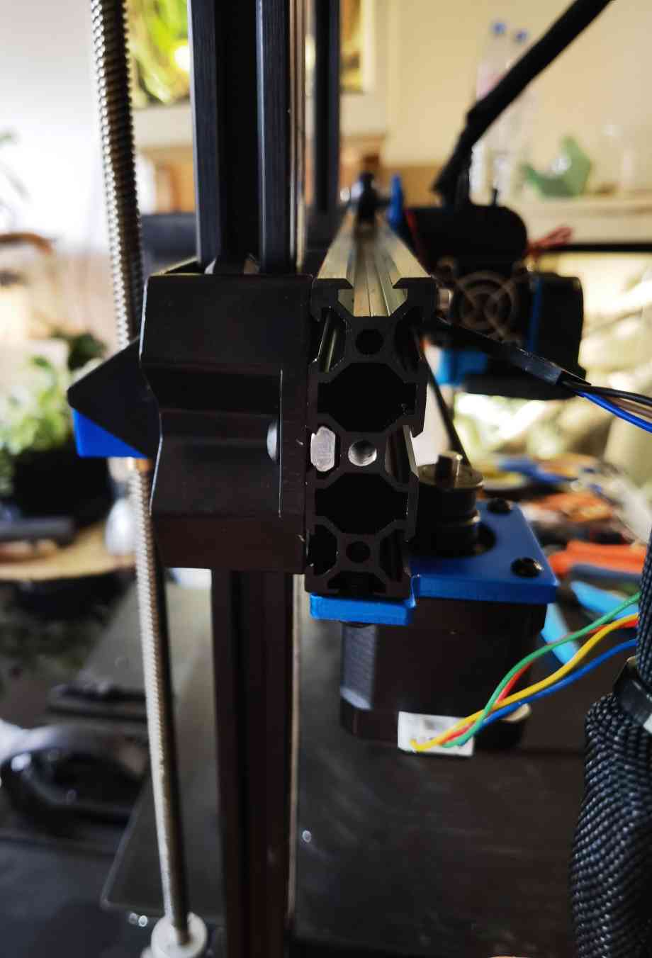 Giá đỡ dây điện cho đầu đùn nhôm năm 2020