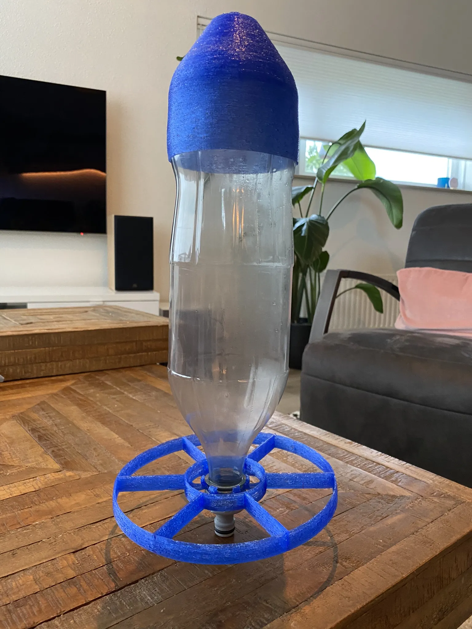 Mũi tên cho tên lửa chai Coca Cola 1.5 L