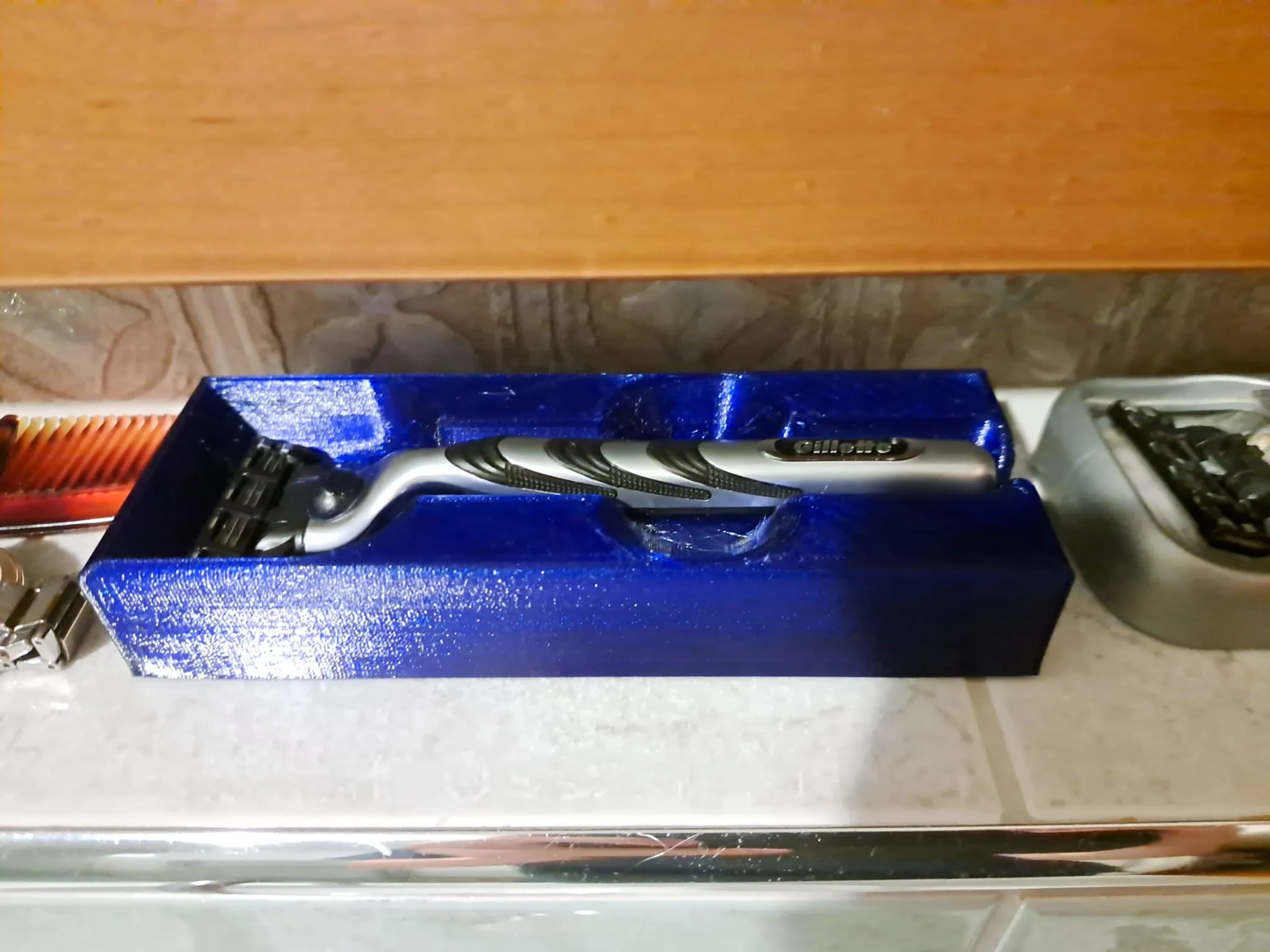 Giá đỡ nhỏ cho dao cạo Gilette Mach 3