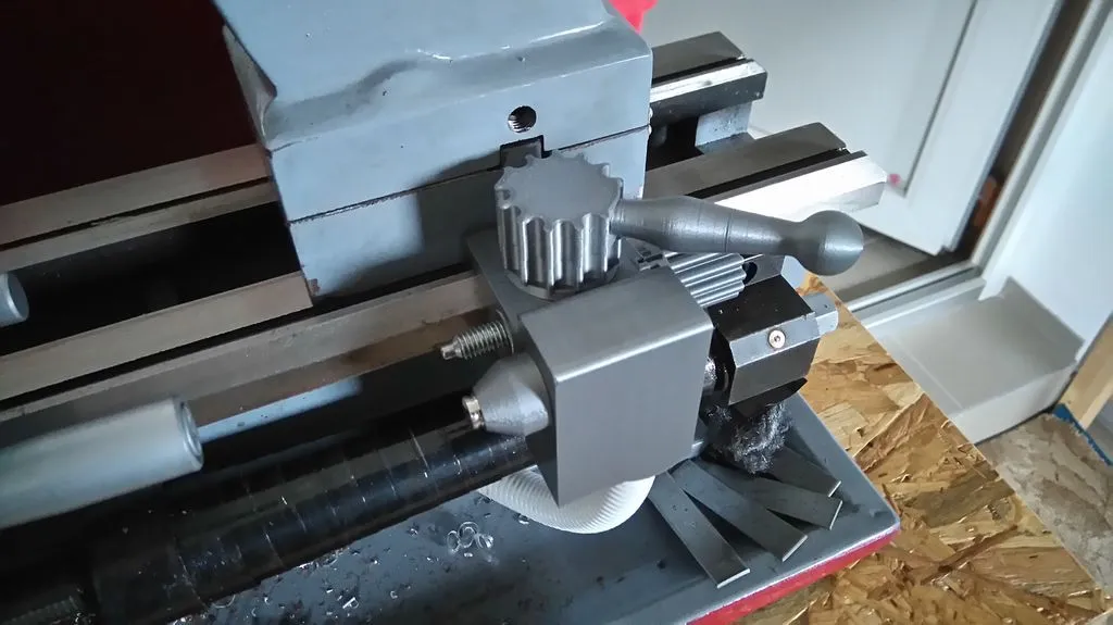 Cải tiến đầu dừng cho xe đẩy máy tiện mini