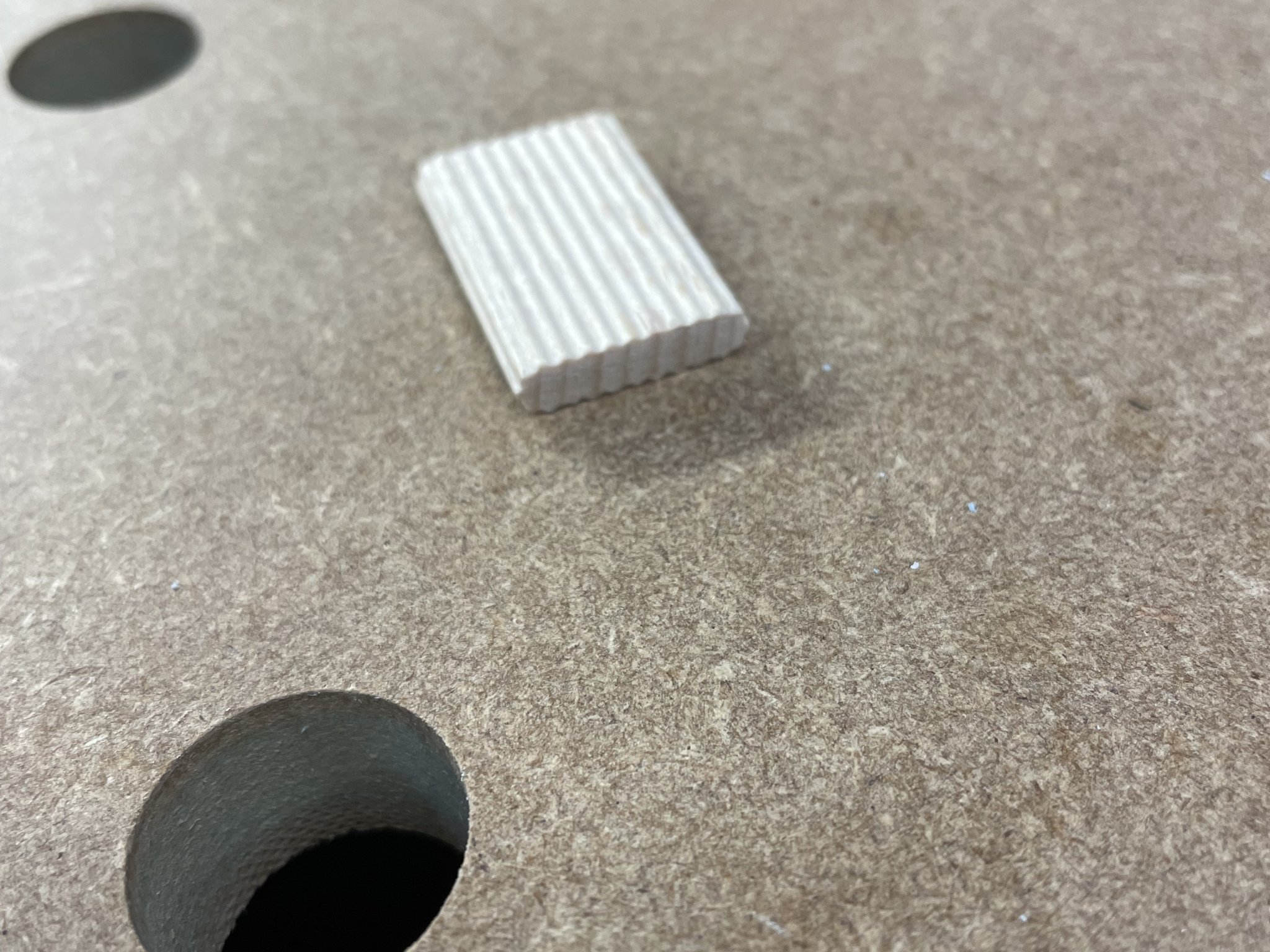 Giá đỡ router cho mộng rời 5mm sử dụng DeWalt DCW604