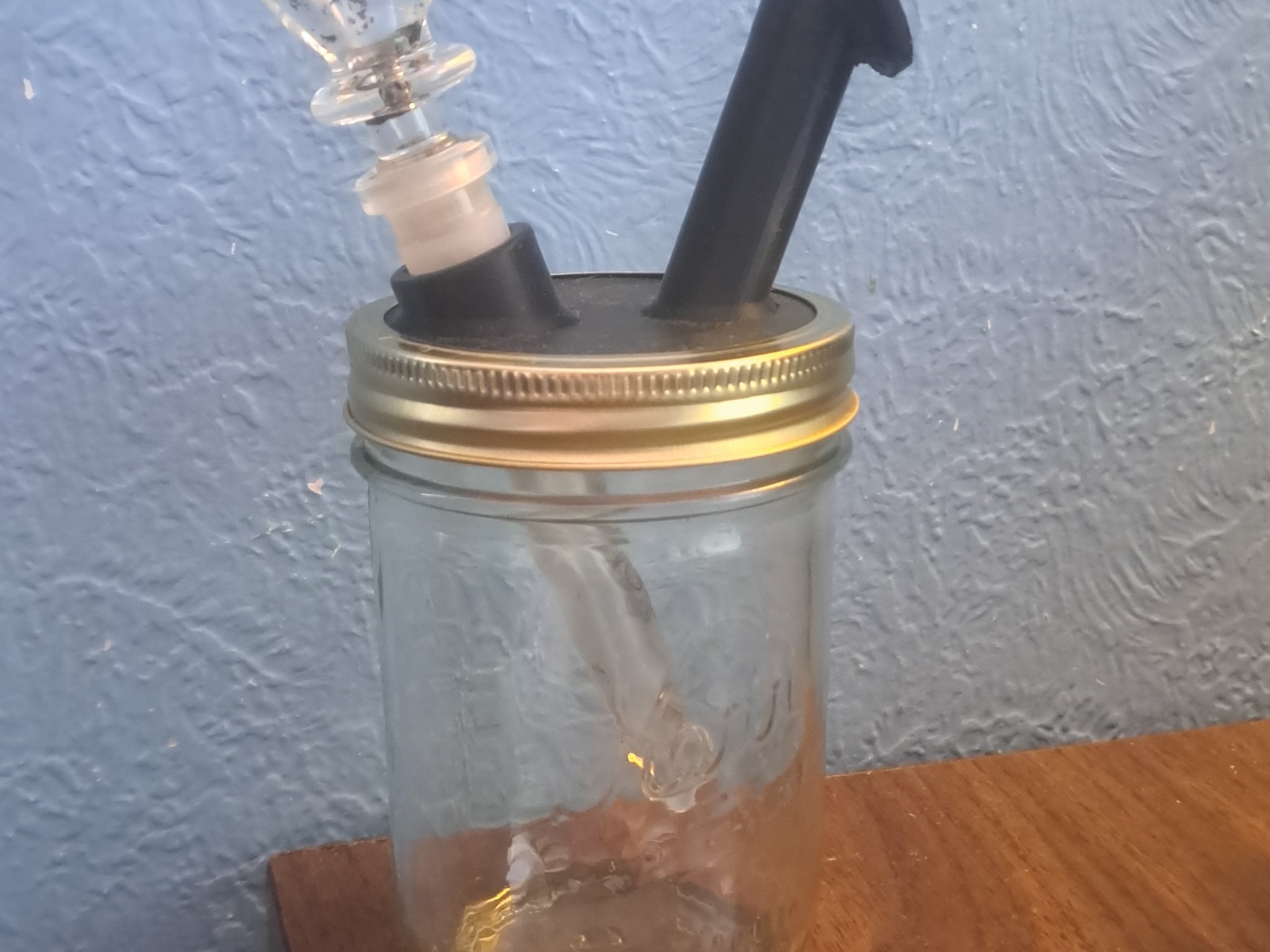 Bong lọ thủy tinh Mason Jar với ống hút 18mm