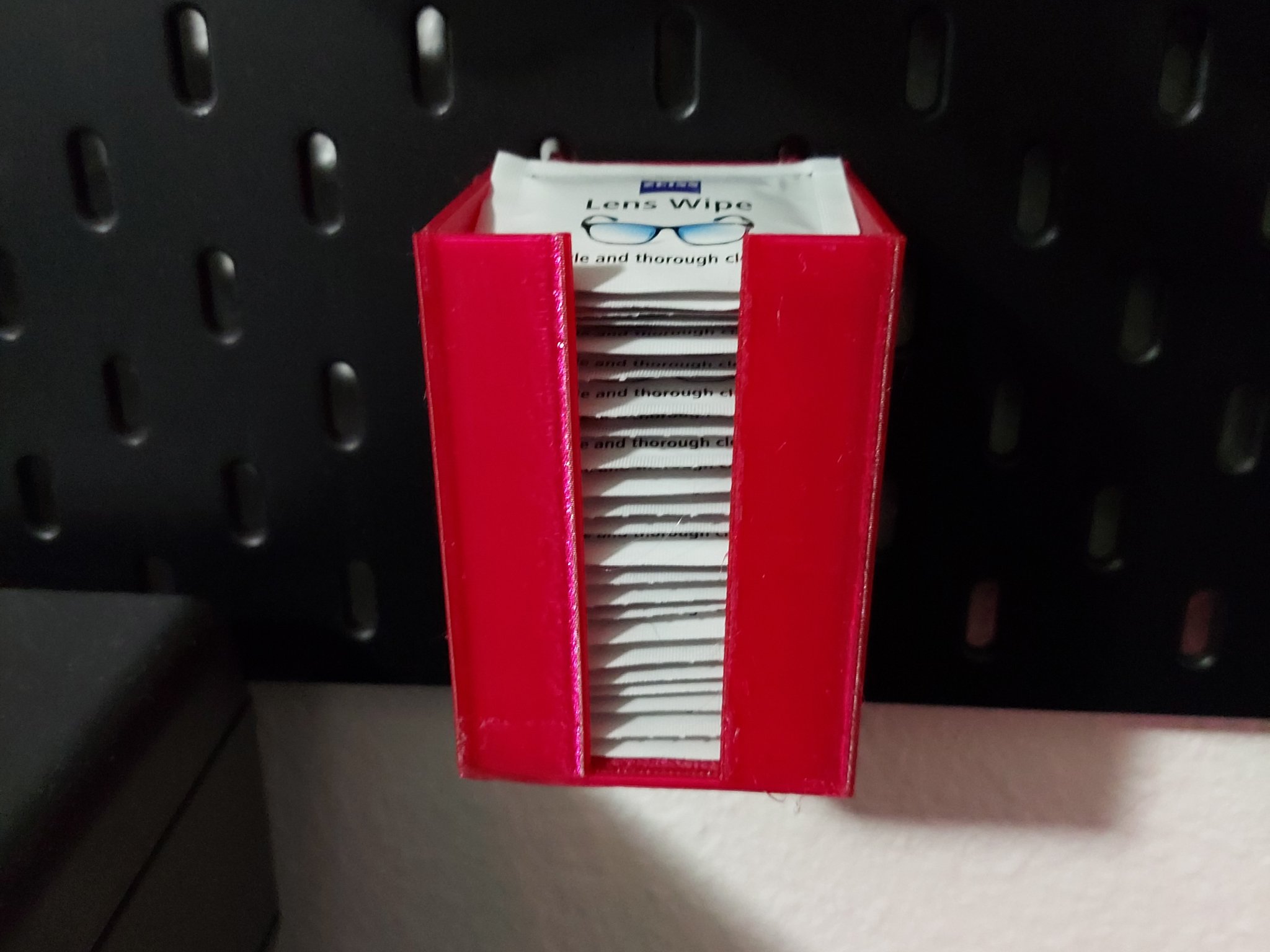 Giá đỡ khăn lau Zeiss cho bảng móc SKÅDIS của IKEA