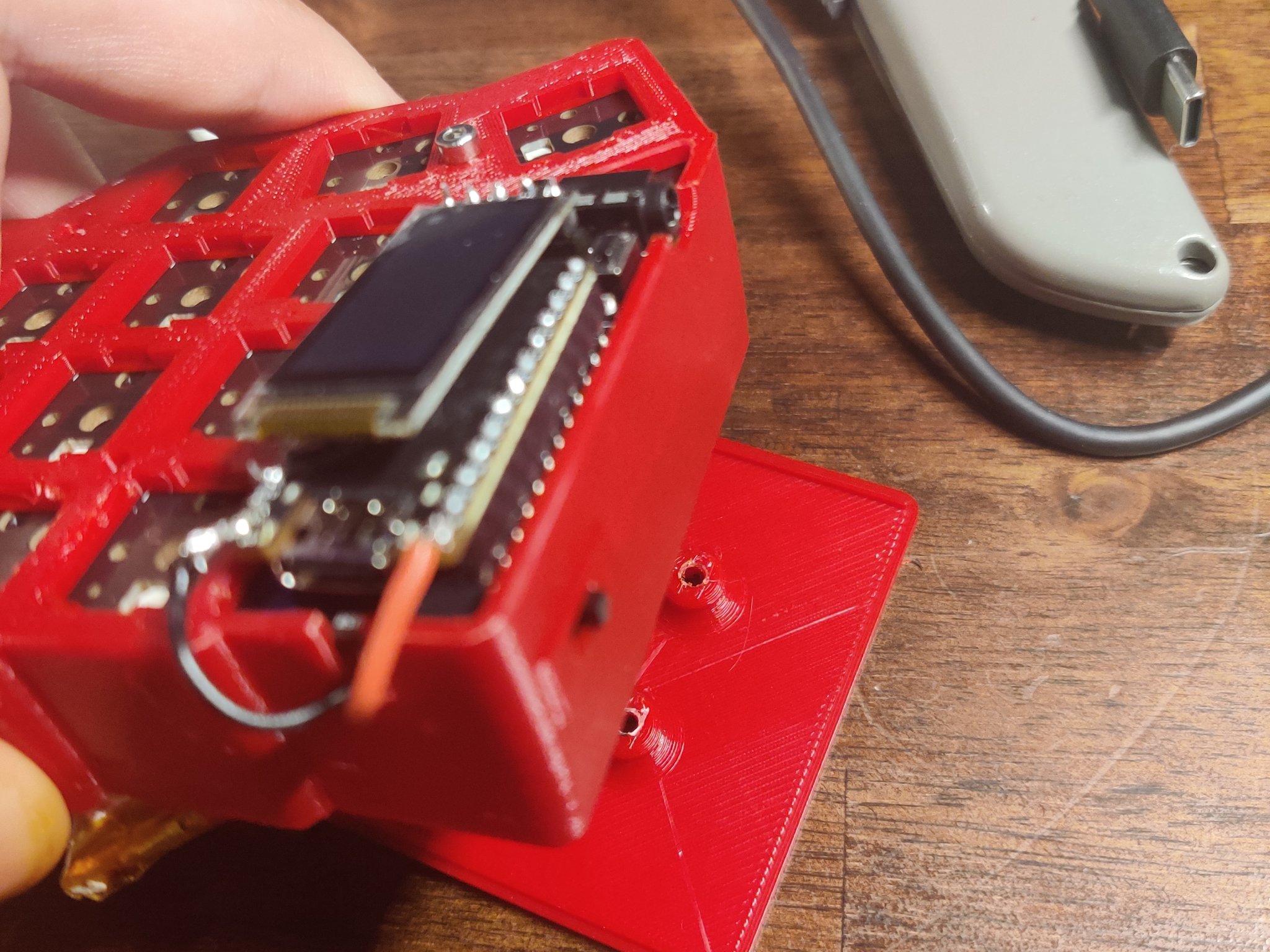 Vỏ case CBT cho bàn phím Corne với góc 7.5 độ