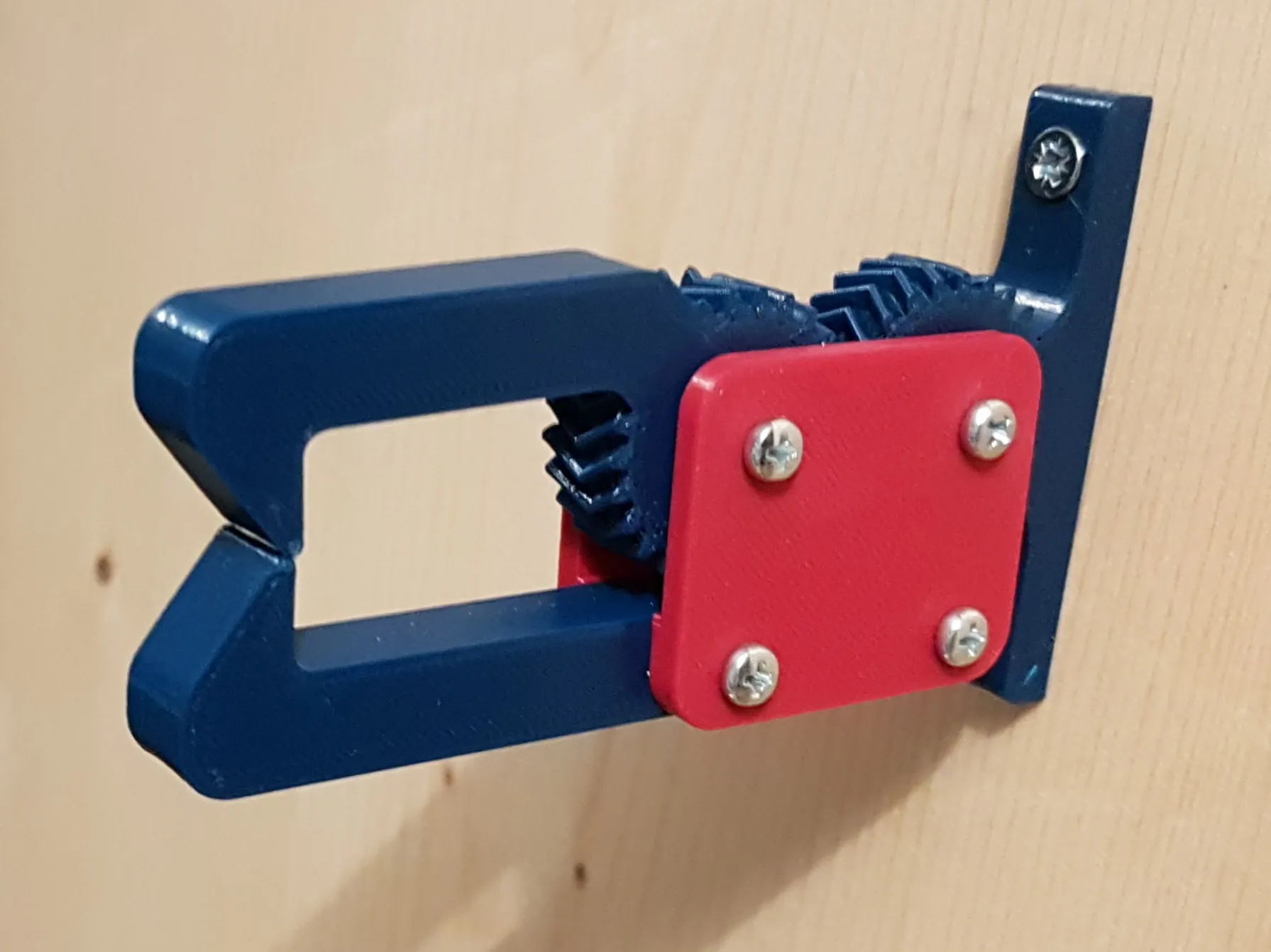 Kẹp móc treo khăn tự mở cho nhà tắm