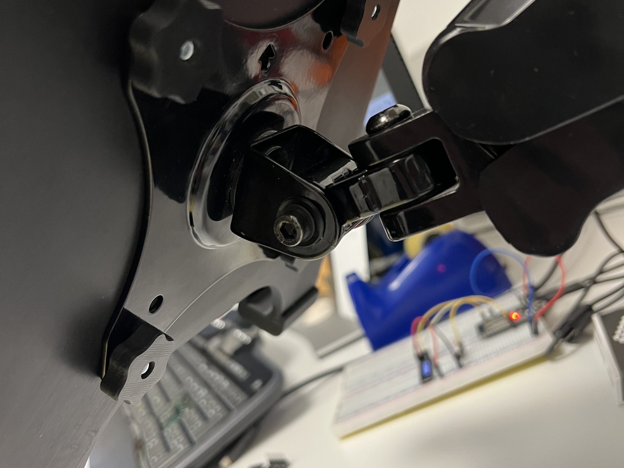 Giá đỡ laptop VESA siêu bền cho tay đỡ khí nén