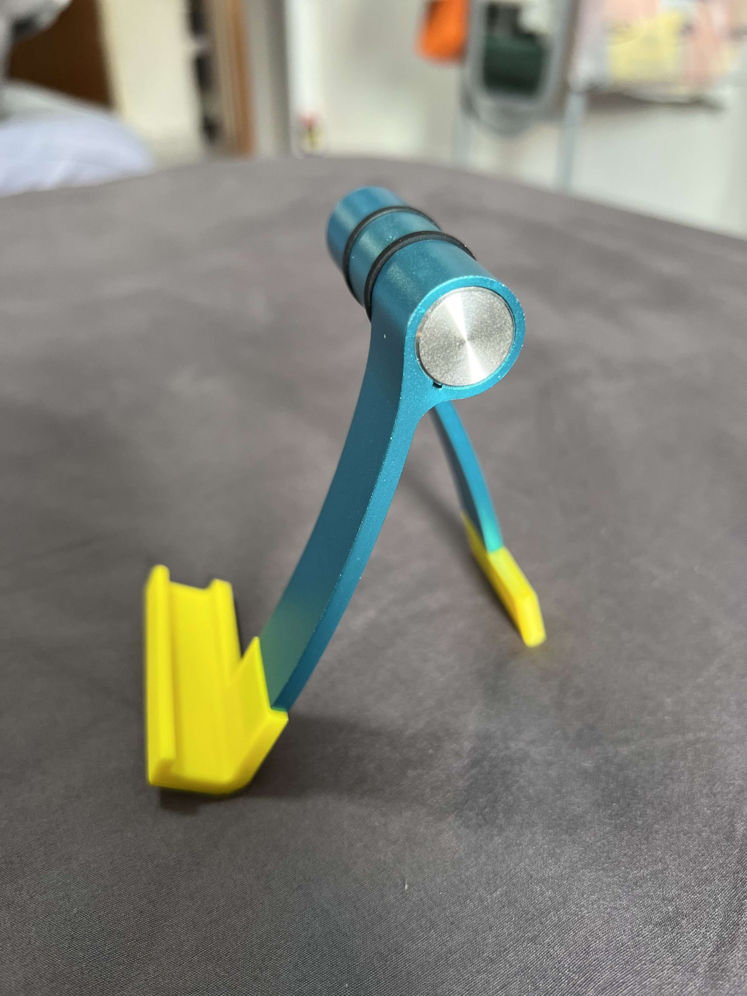 Giá đỡ điện thoại cổ điển in 3D bằng PLA