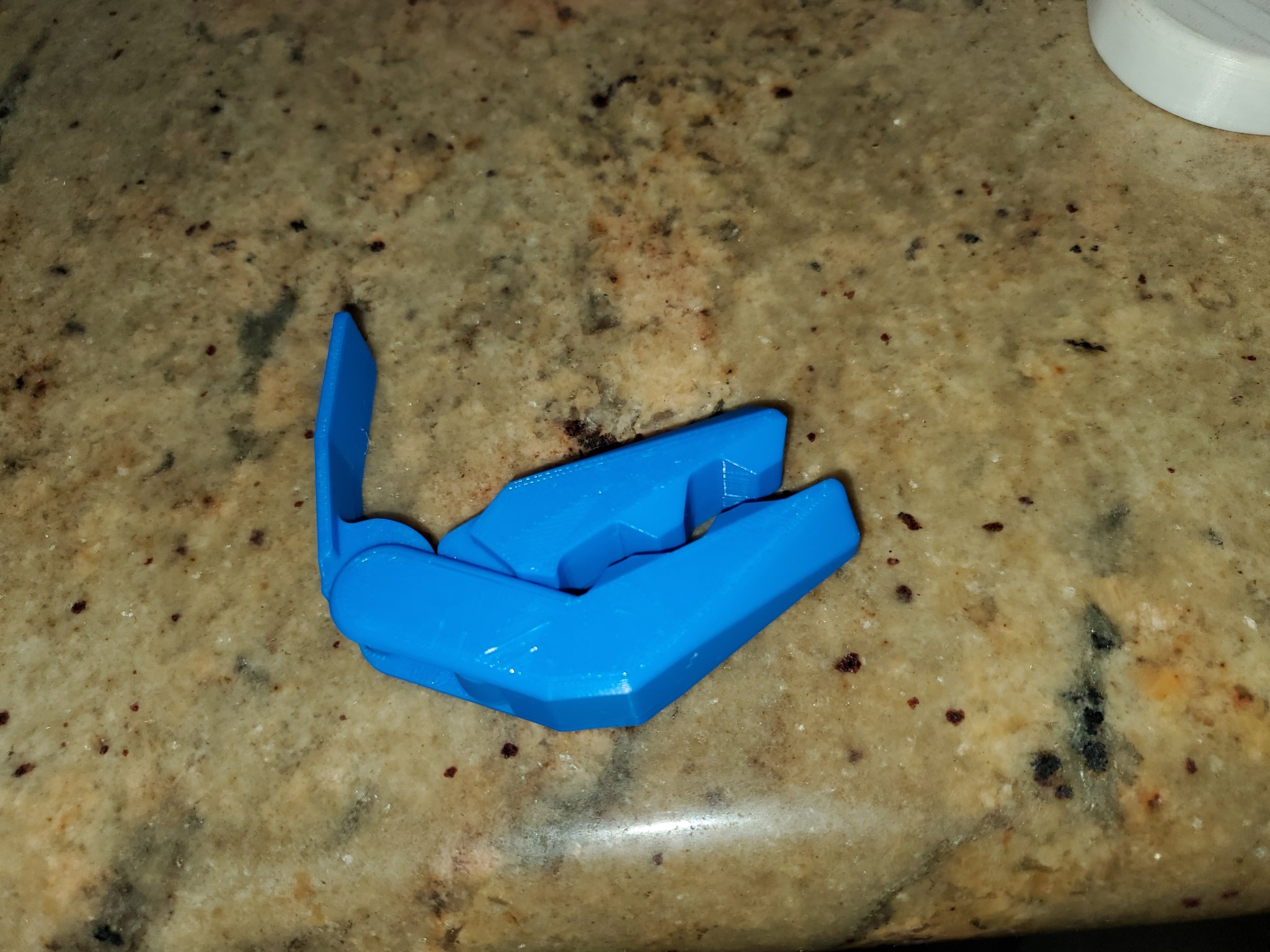 Kẹp túi với lò xo mở tiện lợi