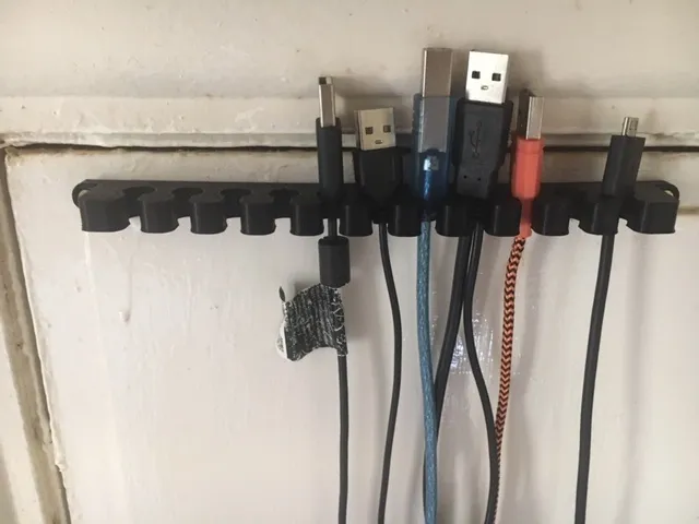 Giá treo cáp USB 11 ngăn đơn giản