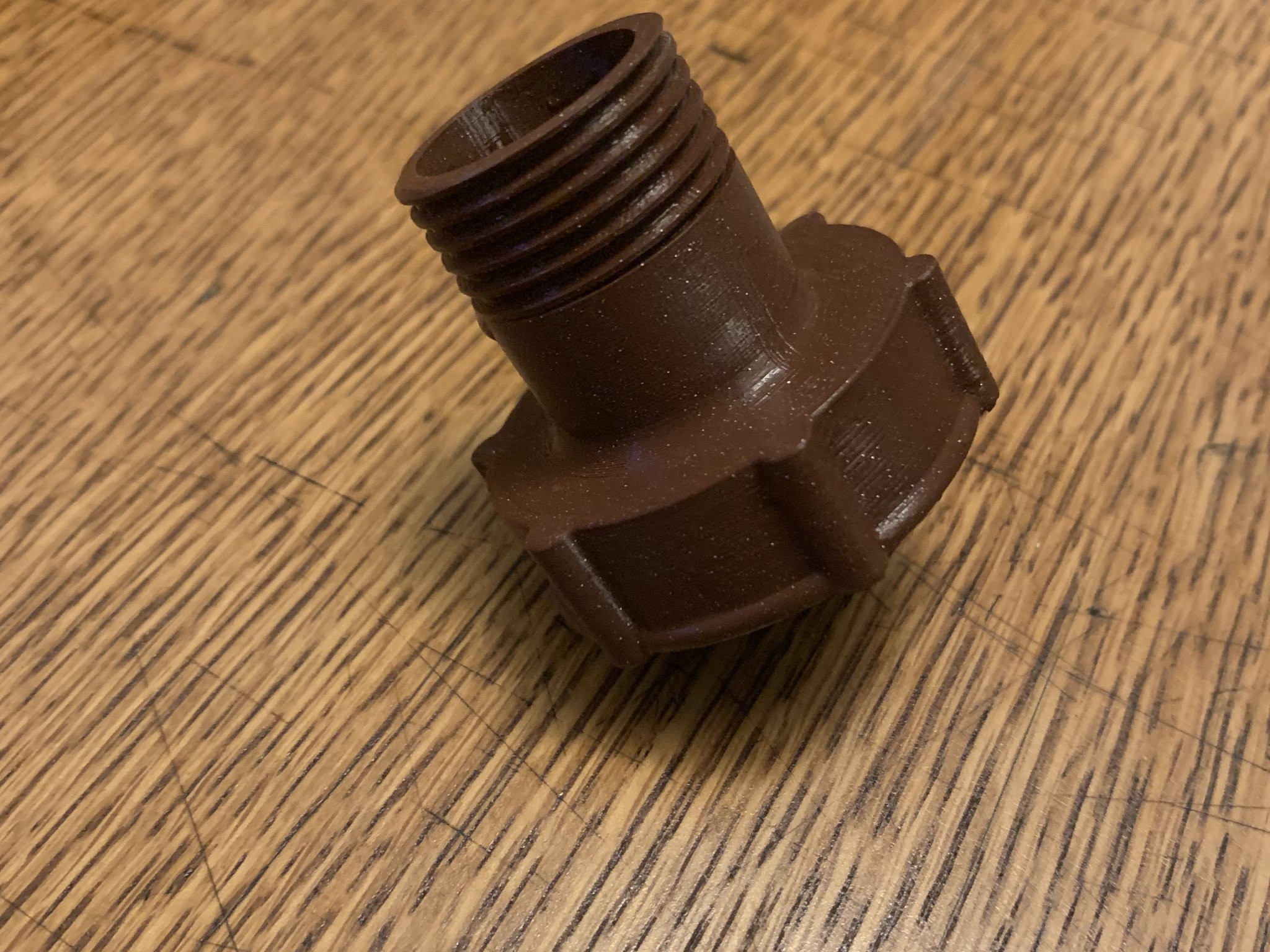 Bộ chuyển đổi nắp thoát nước bể bơi sang ống nước vườn