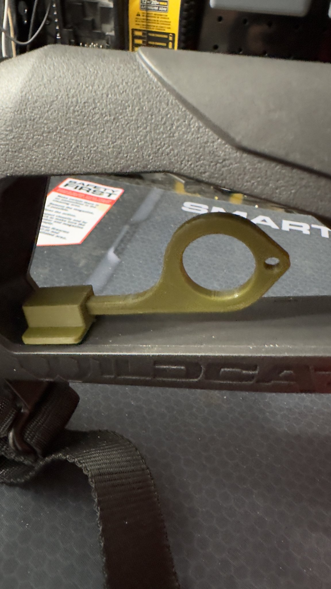 Mở nắp nhận Winchester wildcat bằng pusher tiện lợi