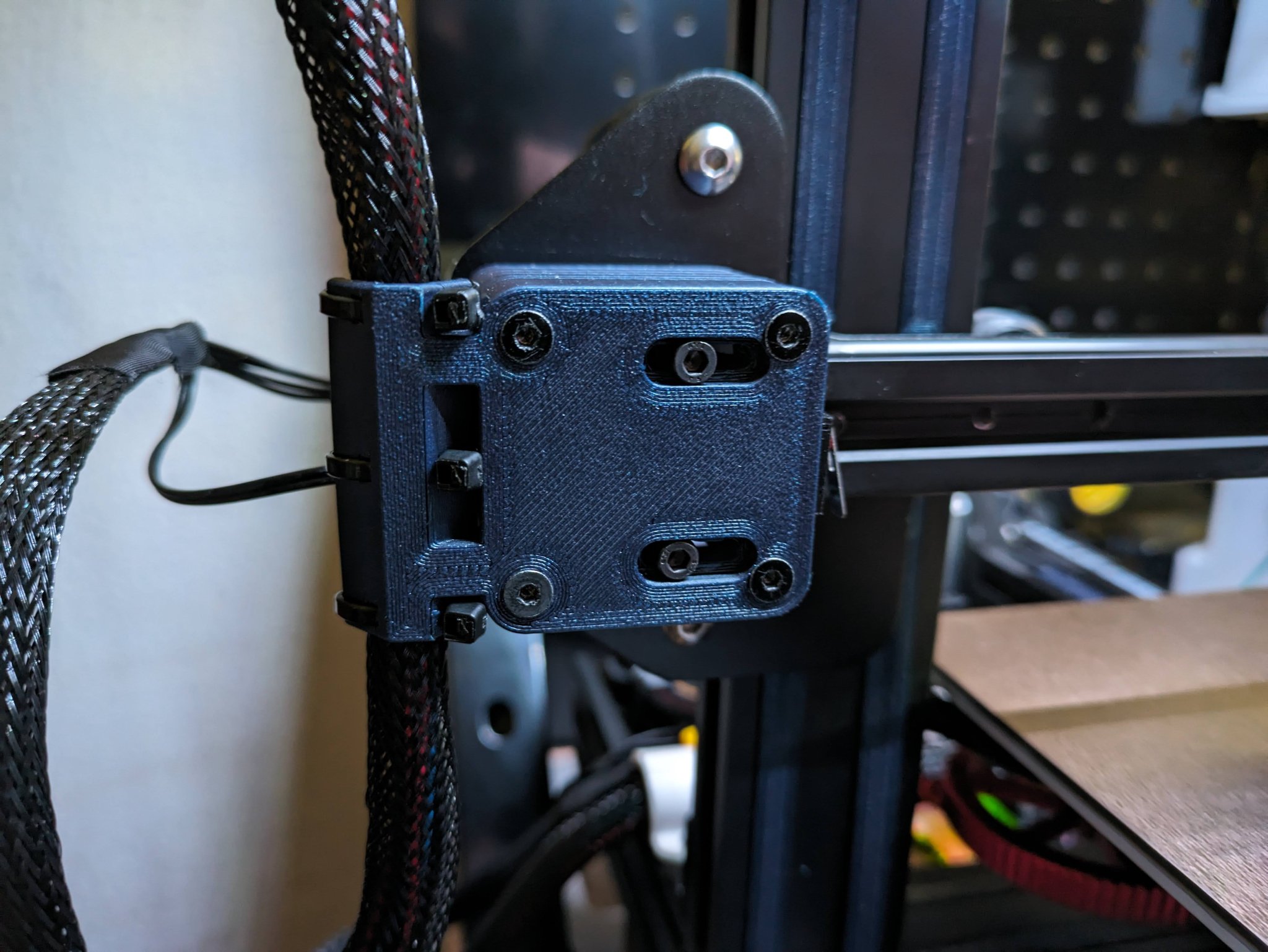 Nắp điều chỉnh đầu cuối trục X có thể điều chỉnh từ b...