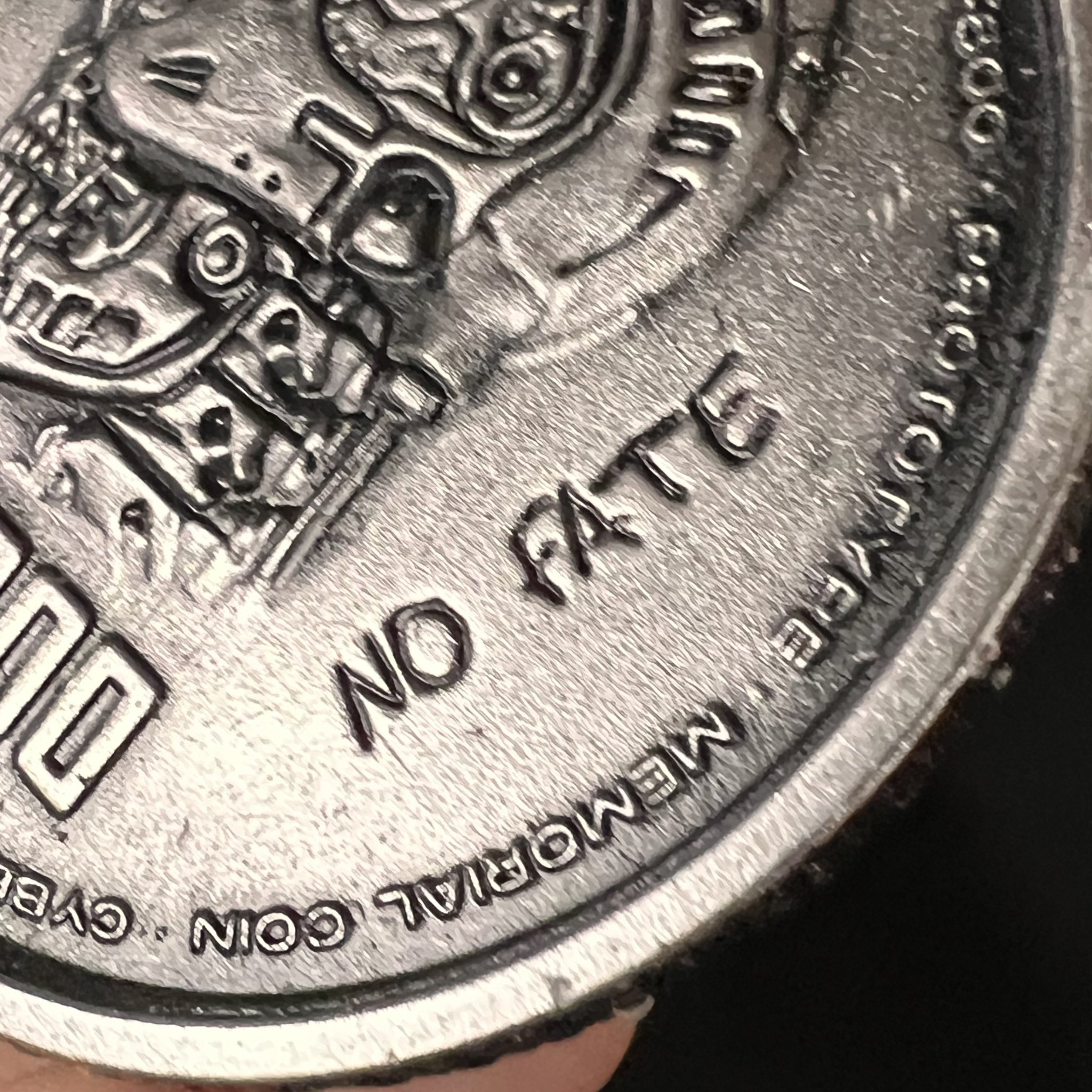 Đồng xu tưởng niệm T-800 trong phim Terminator