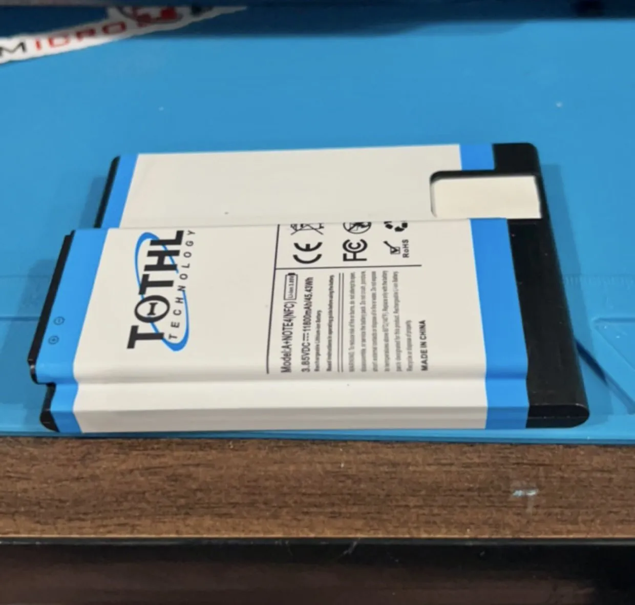 Mô hình pin khổng lồ cho Samsung Note 4