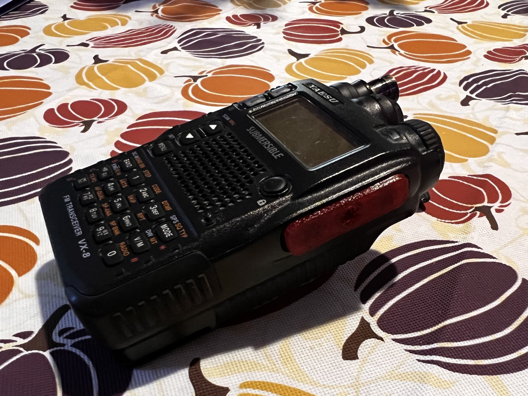 Nắp che bụi cho cổng tai nghe và DC của Yaesu VX-8DR