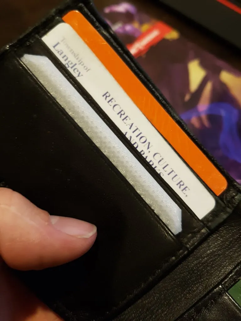 Lược nhỏ 18 răng tiện lợi cho ví