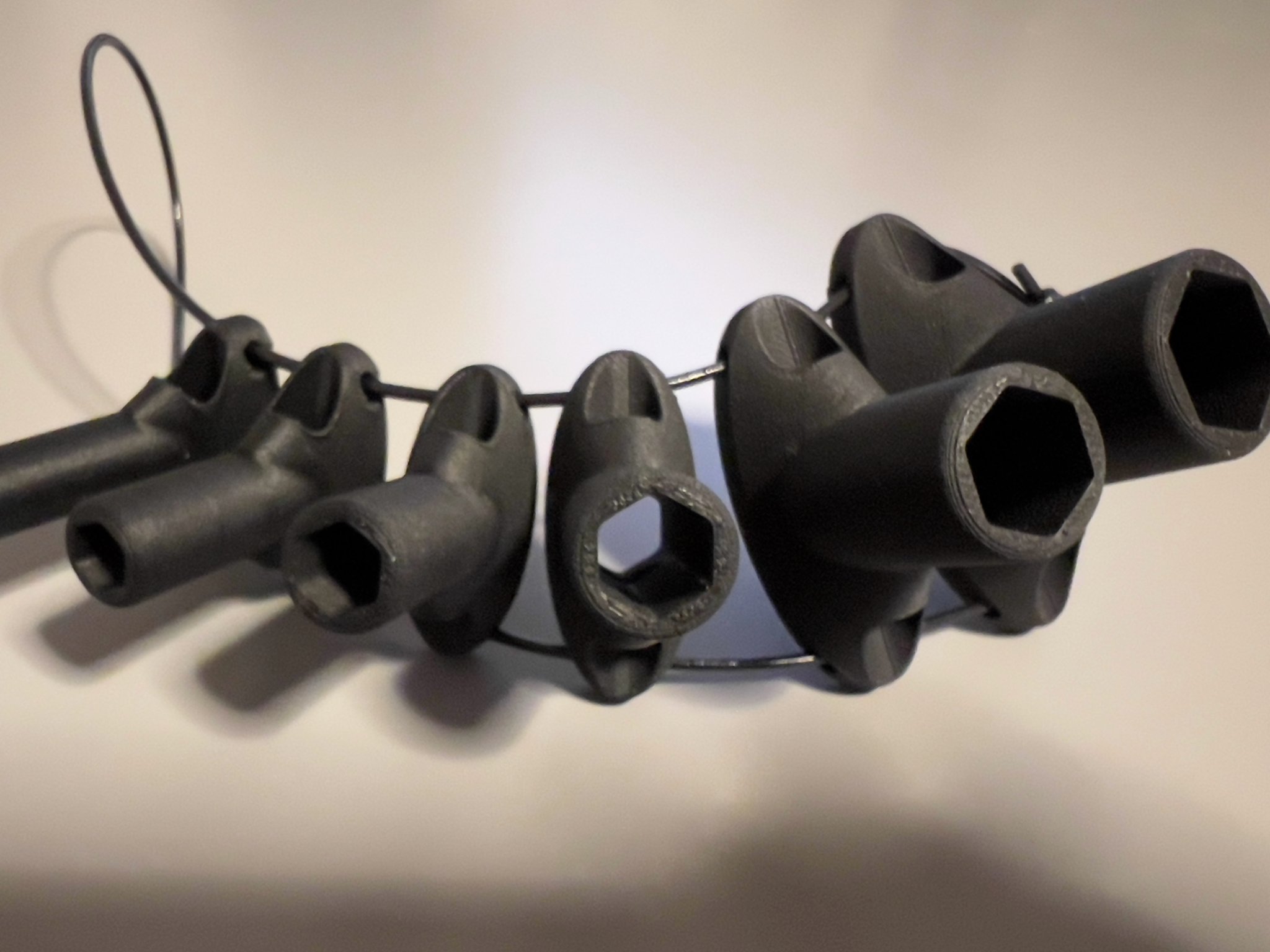 Cờ lê ngón tay điều chỉnh với lỗ 8mm cho độ bám tốt hơn