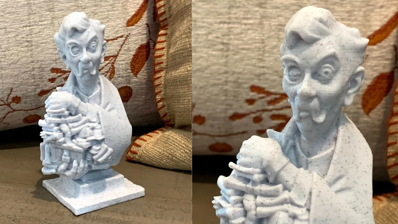 Tượng bán thân Uncle Jacob tại Biệt thự Ma quái Disney