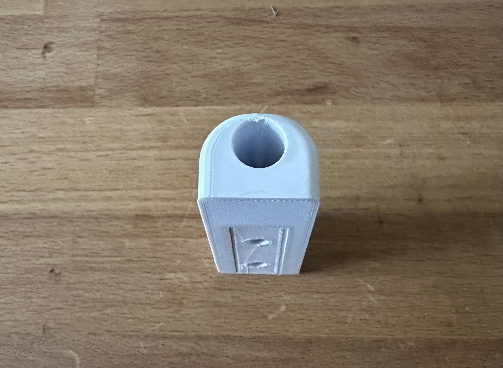 Giá đỡ bút treo tường hoàn hảo cho nhà bếp