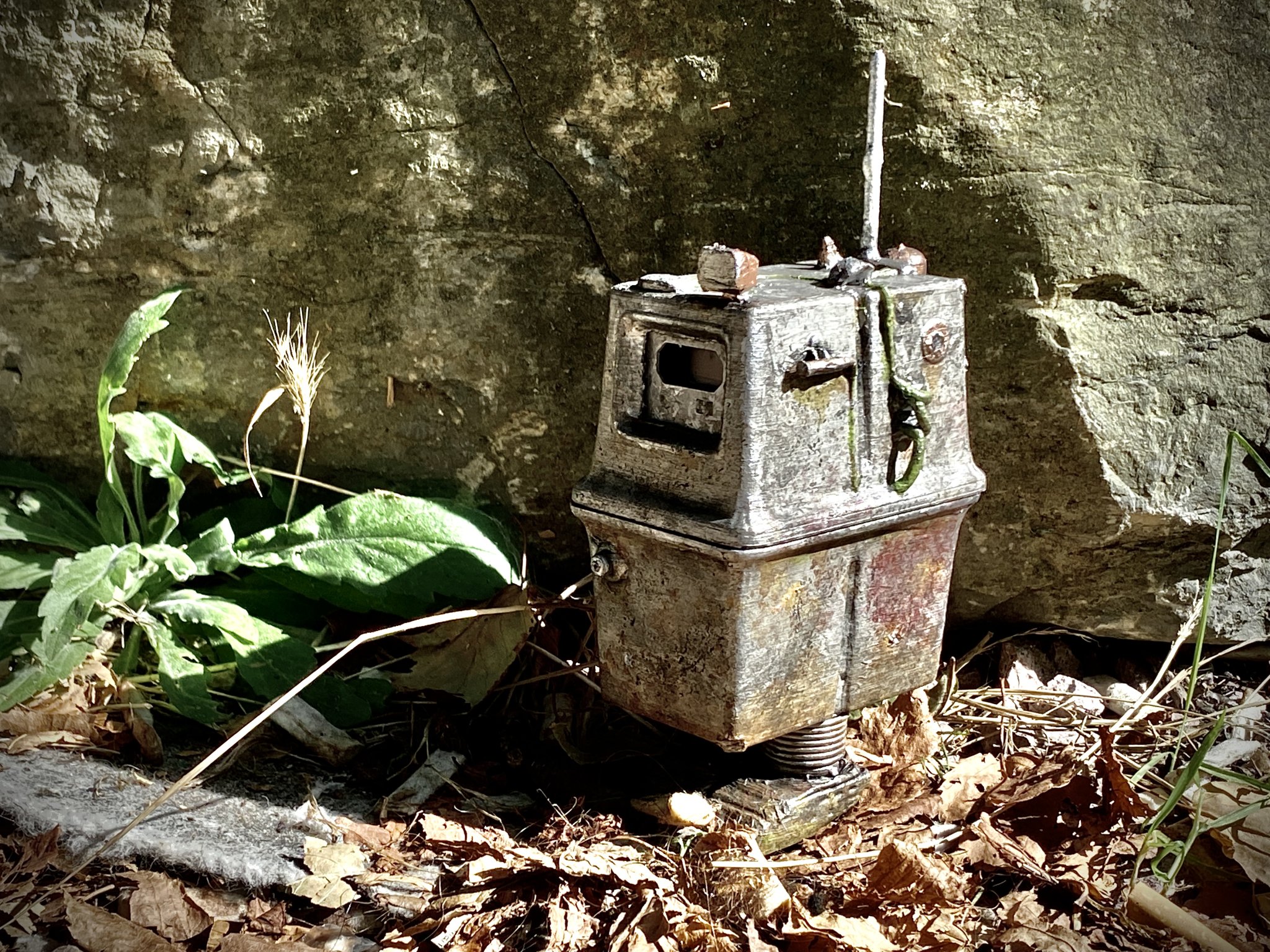 Gonk Droid - Hộp đựng cho dự án điện tử DIY