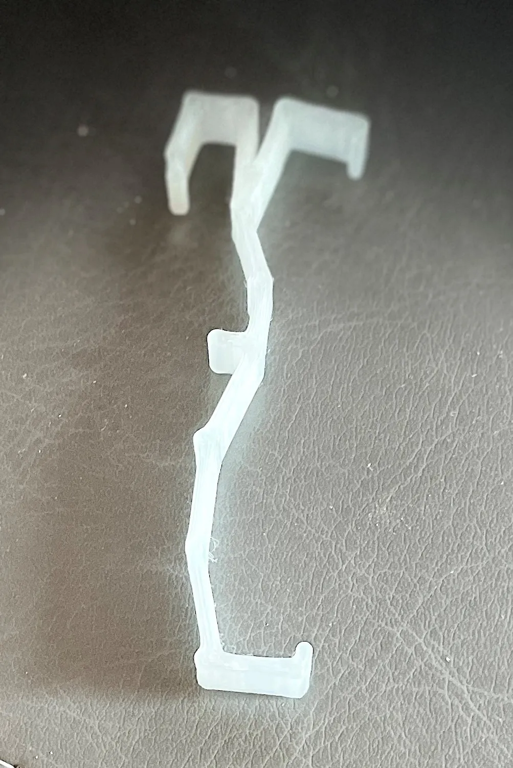 Kẹp valance nhựa trong cho rèm cửa "Blinds Unlimited