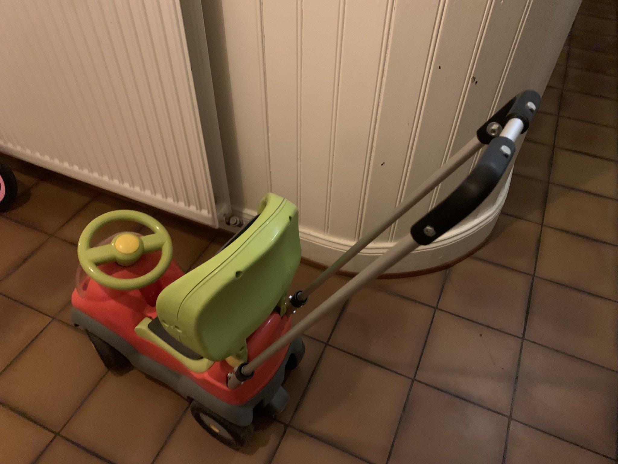 Cán xe trẻ em thay thế cho xe hơi đã qua sử dụng