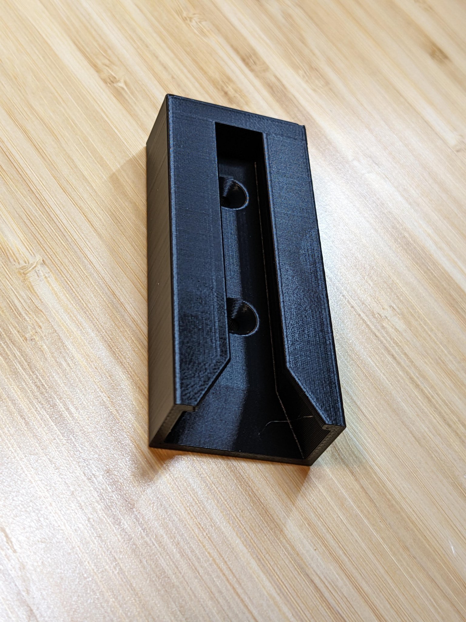 Giá đỡ treo tường cho đầu chổi hút bụi Miele C3