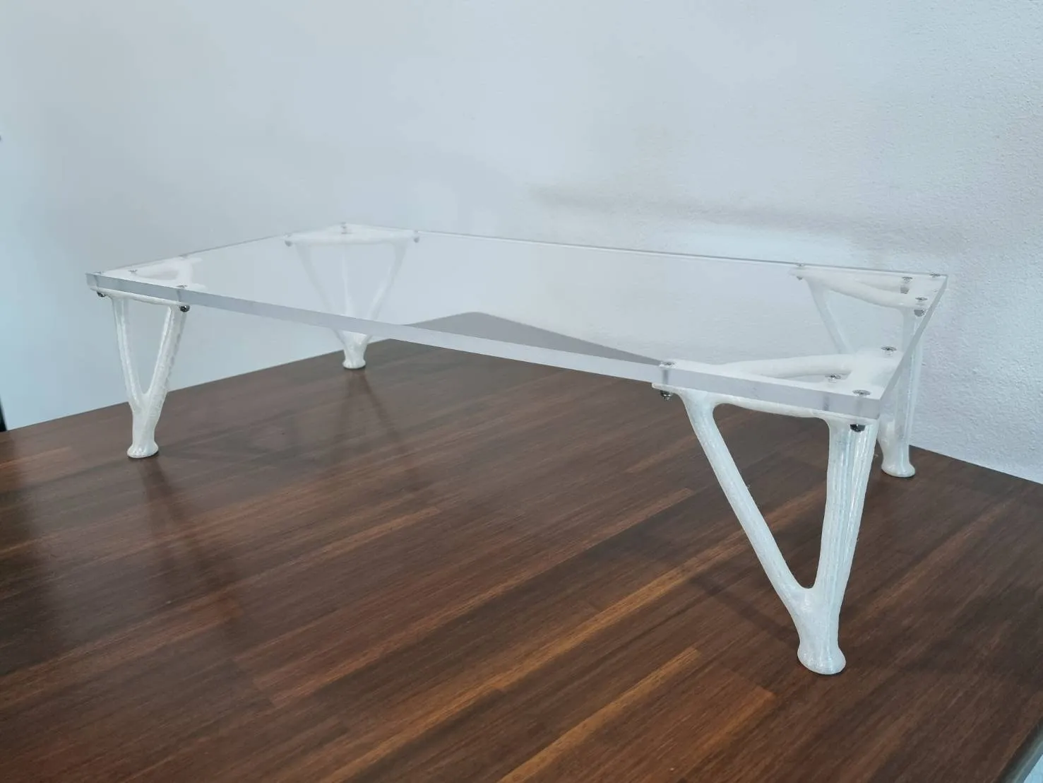 Chân giá đỡ màn hình AI Design (Thiết kế sinh ra) sử dụng 4xM4...