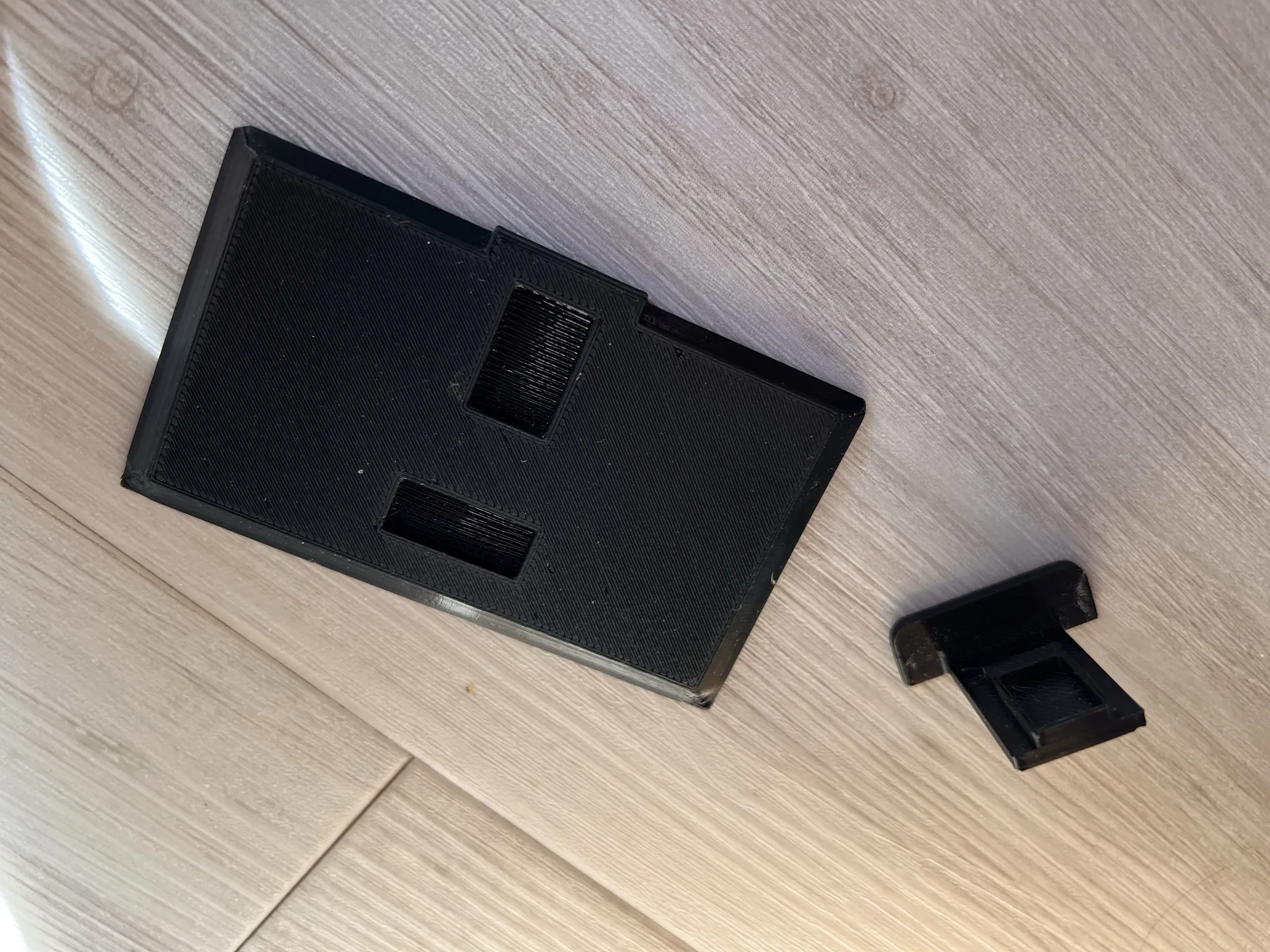 Ti vi mini cho ngôi nhà búp bê