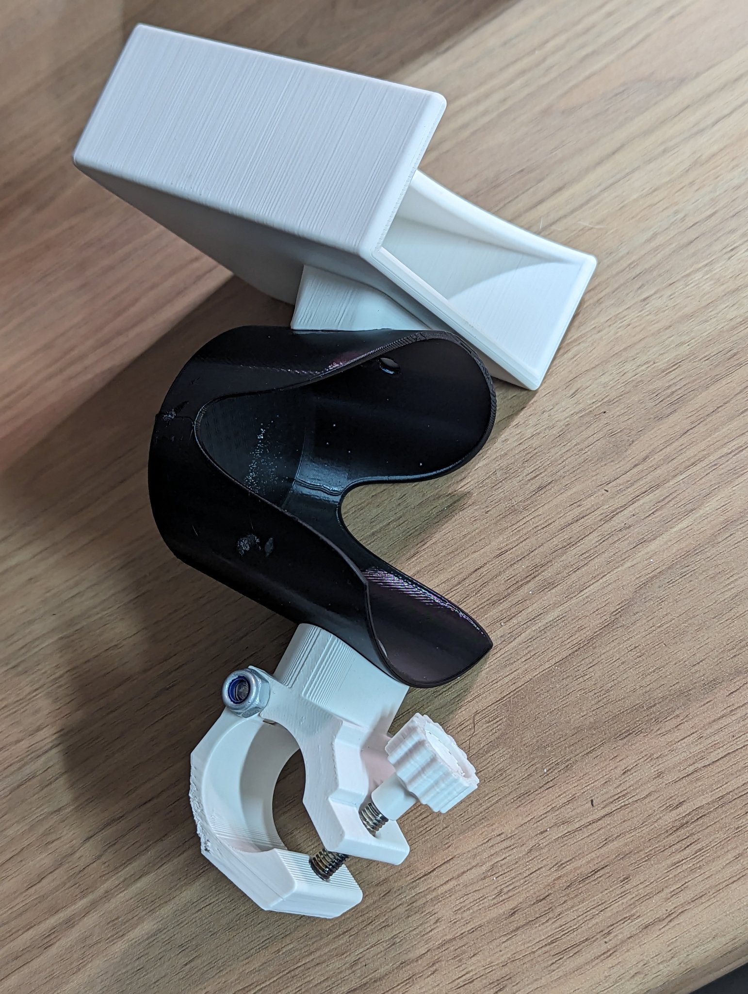 Giá đỡ cốc cà phê và điện thoại cho xe đẩy trẻ em