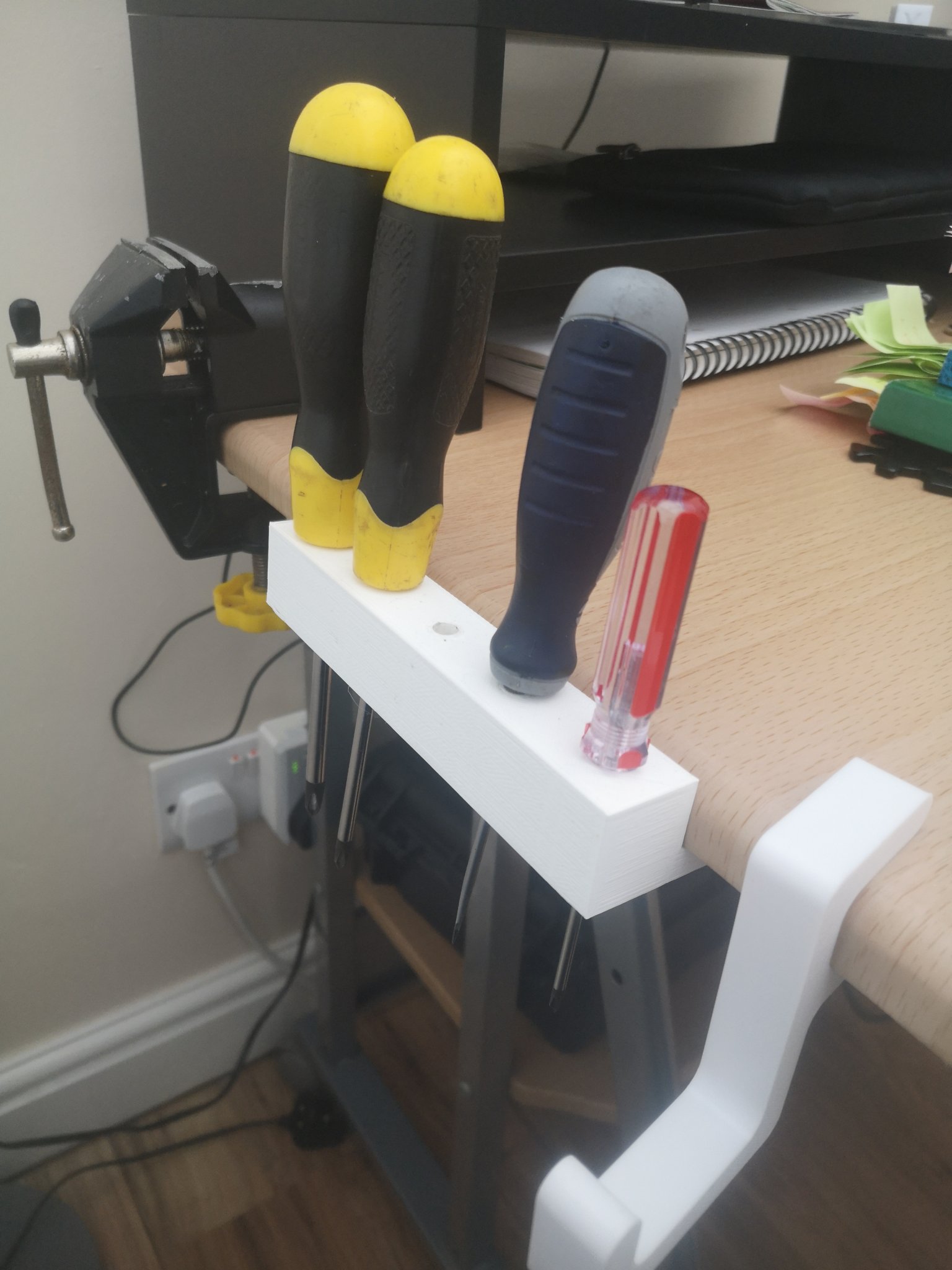 Giá đỡ tua vít cho bàn làm việc PC