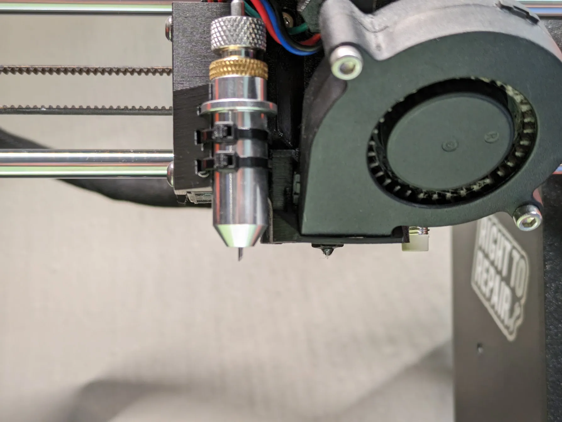 Giá đỡ dao kéo cứng cho máy in Prusa i3