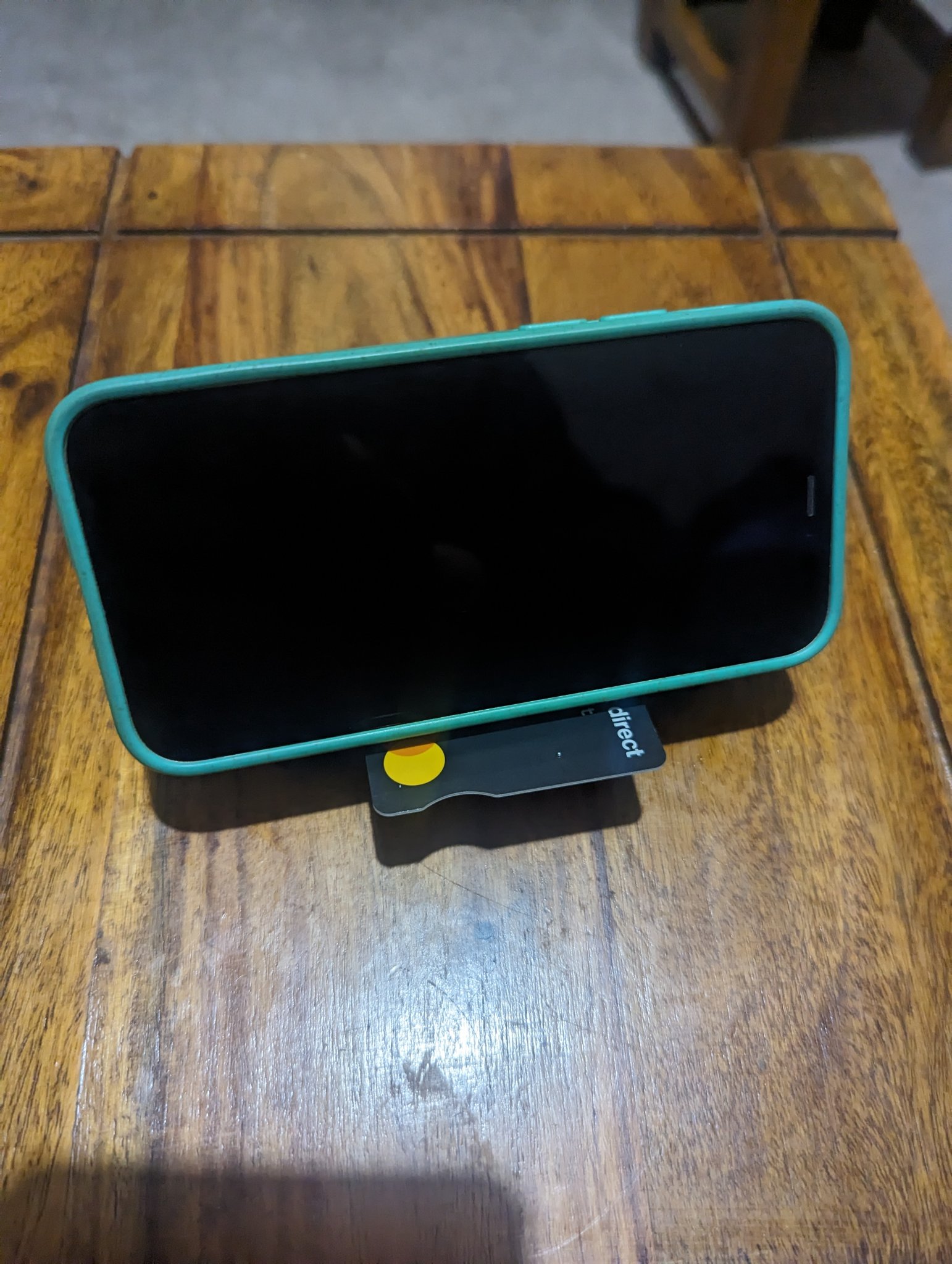 Ví đựng tiền tối giản kiêm giá đỡ điện thoại