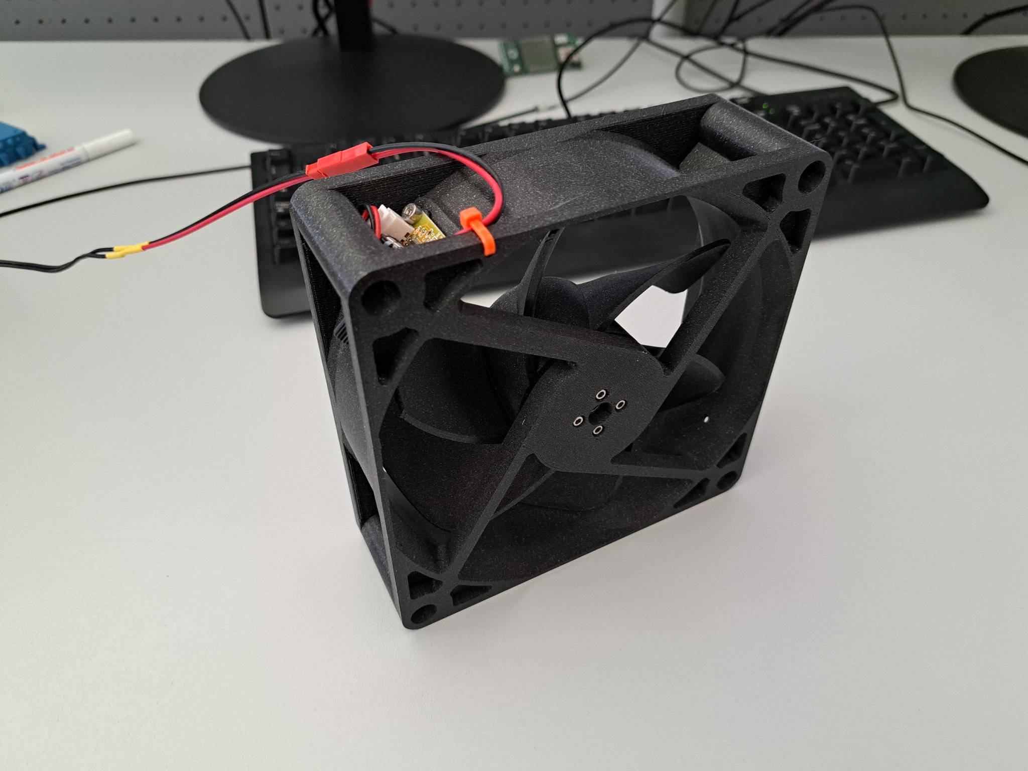 Quạt máy tính kích thước lớn in 3D hoàn toàn chức năng