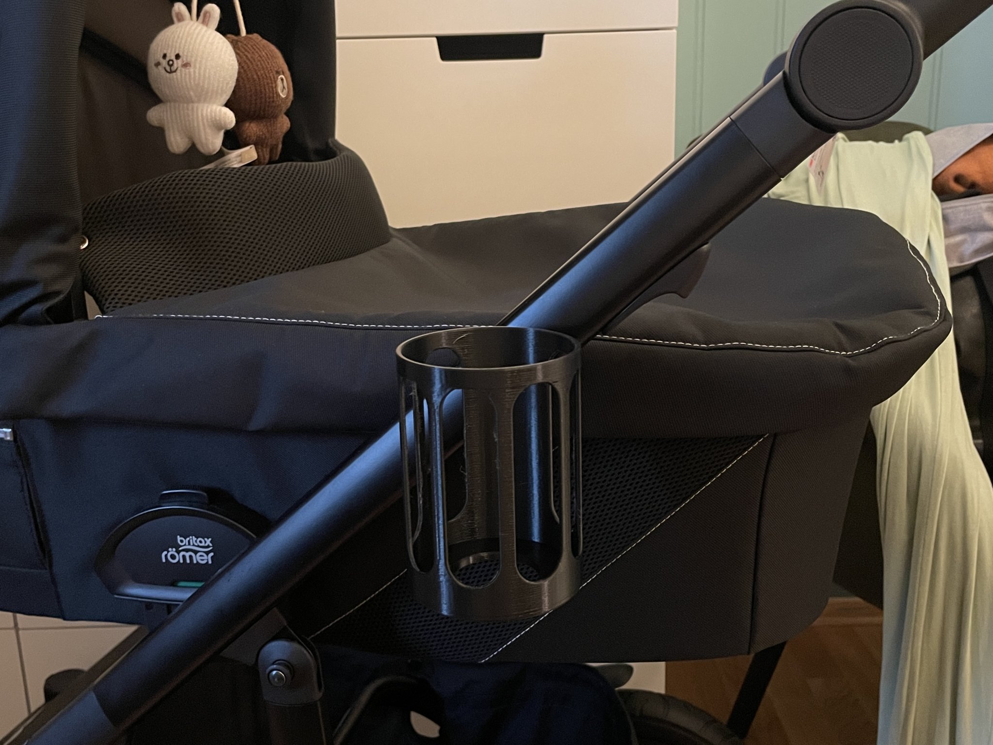 Giá đỡ cốc Britax Smile 4 cho bình và lon