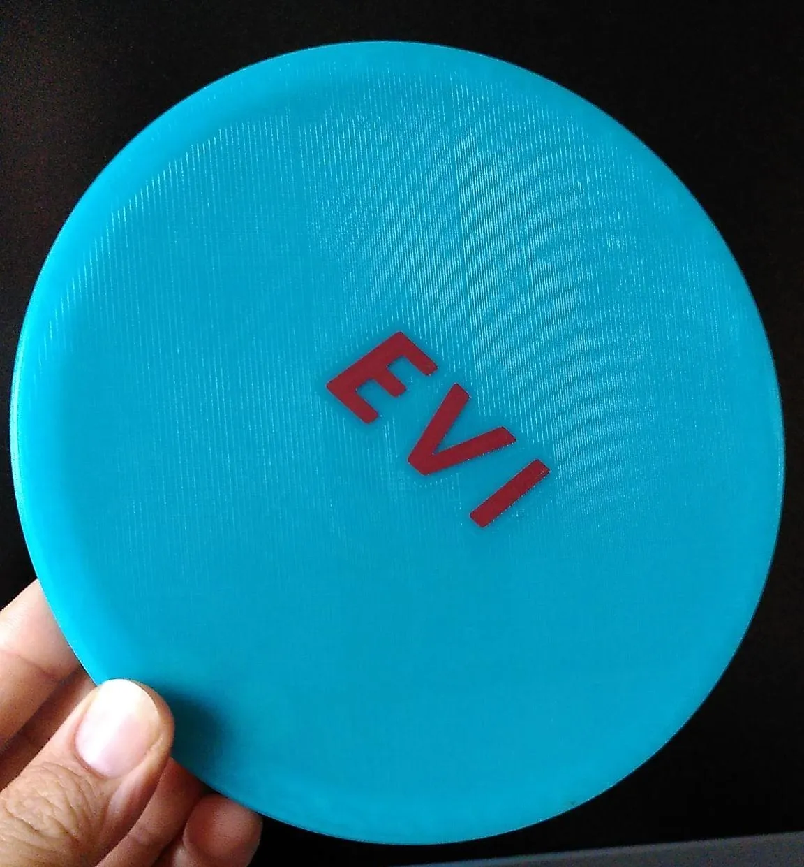 Frisbee thiết kế nhẹ và bền chắc với lớp trên gia cố