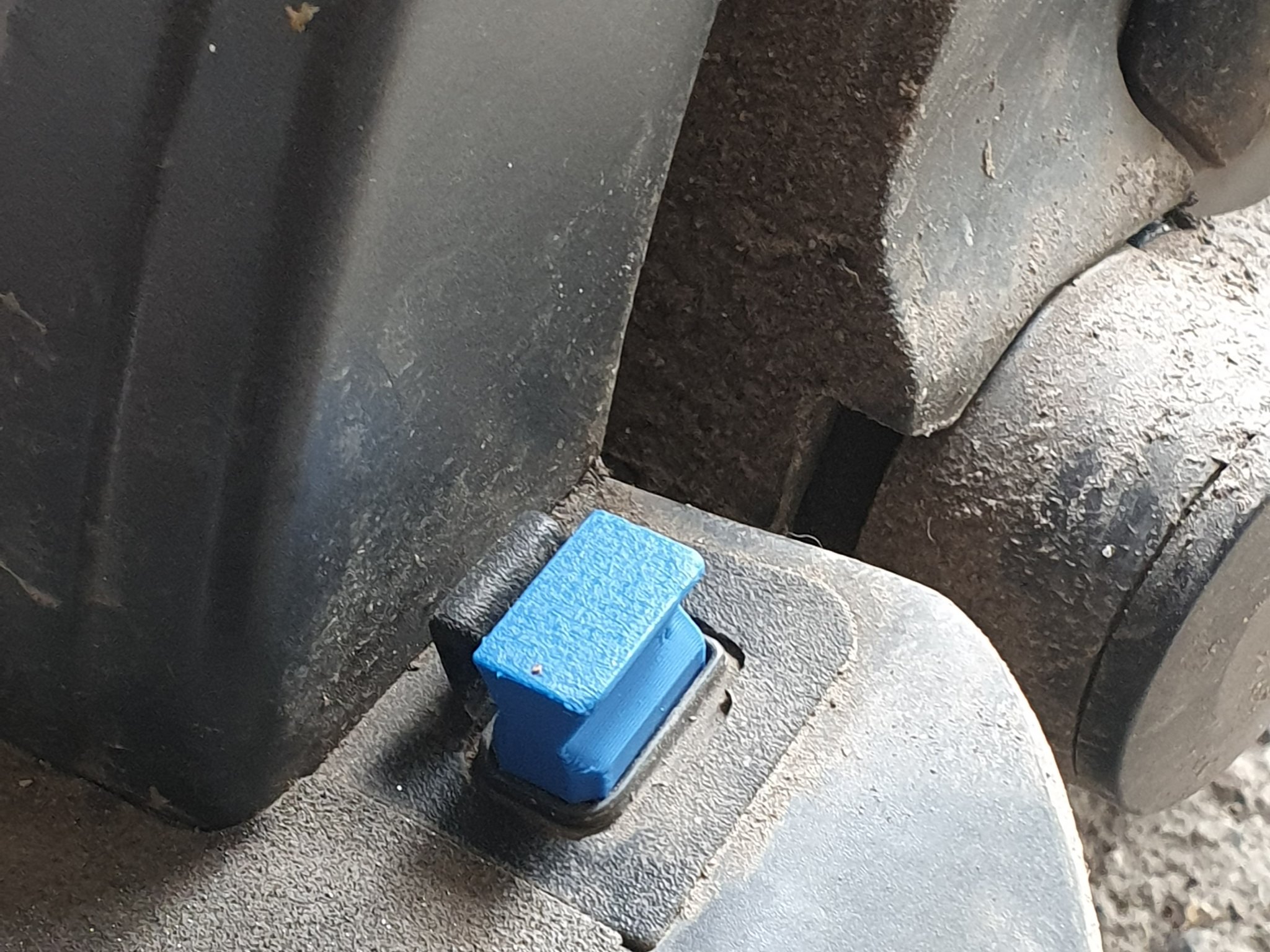 Nắp bảo vệ cổng sạc XT60 cho Mercane Widewheel PRO